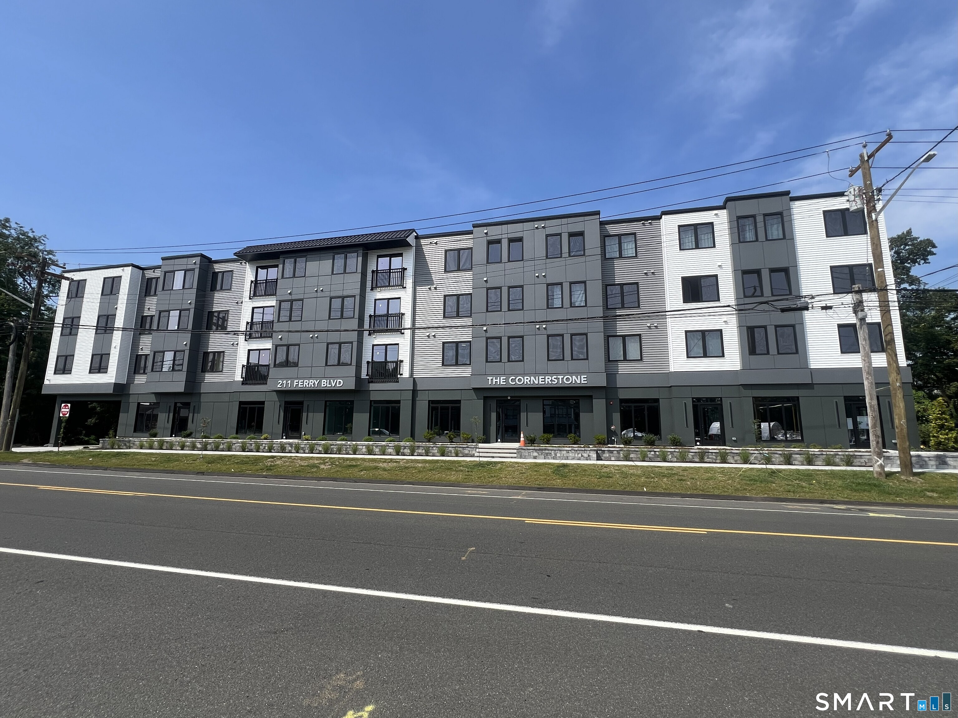 211 Ferry Boulevard Unit: 208