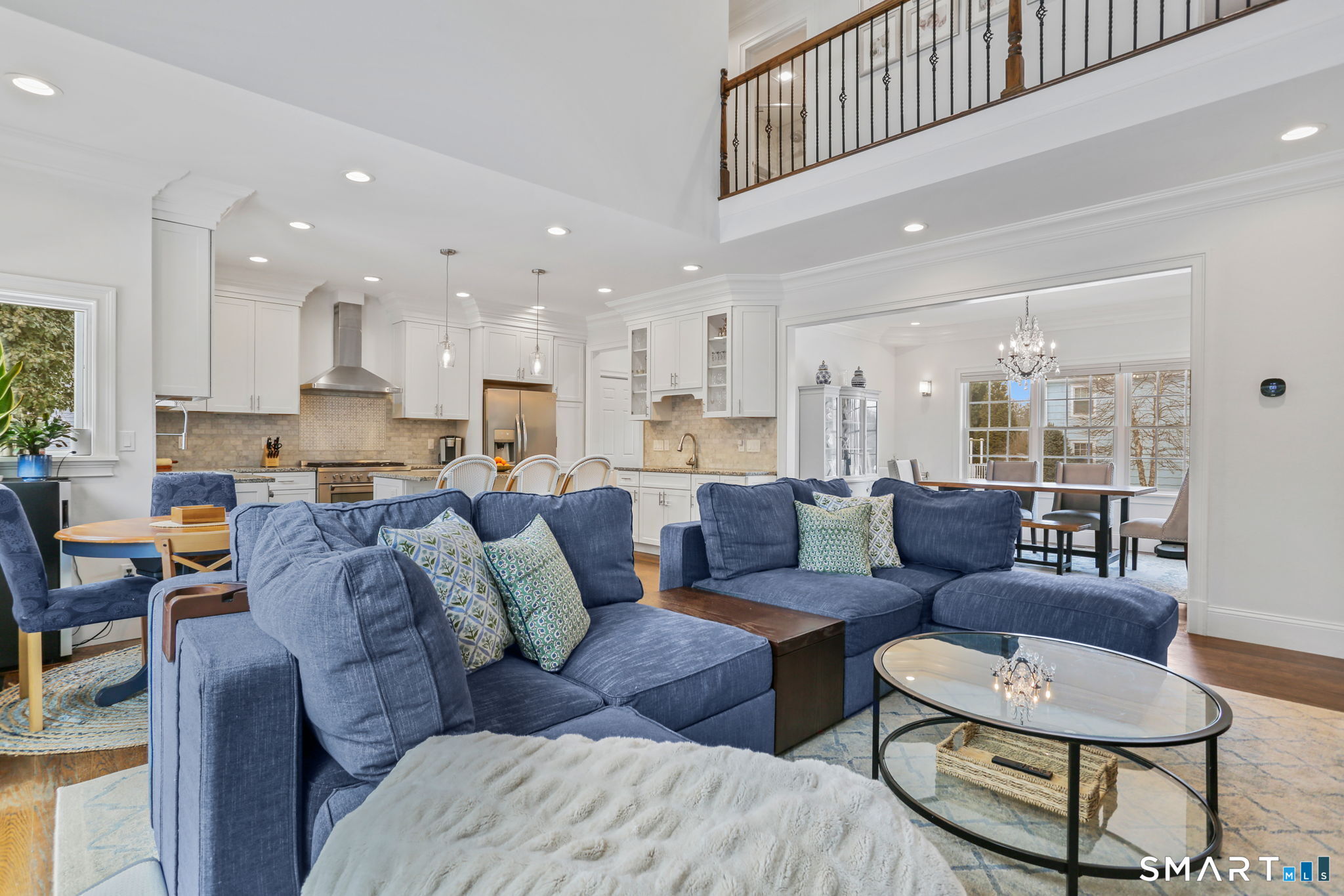 11 Tuckahoe Lane
