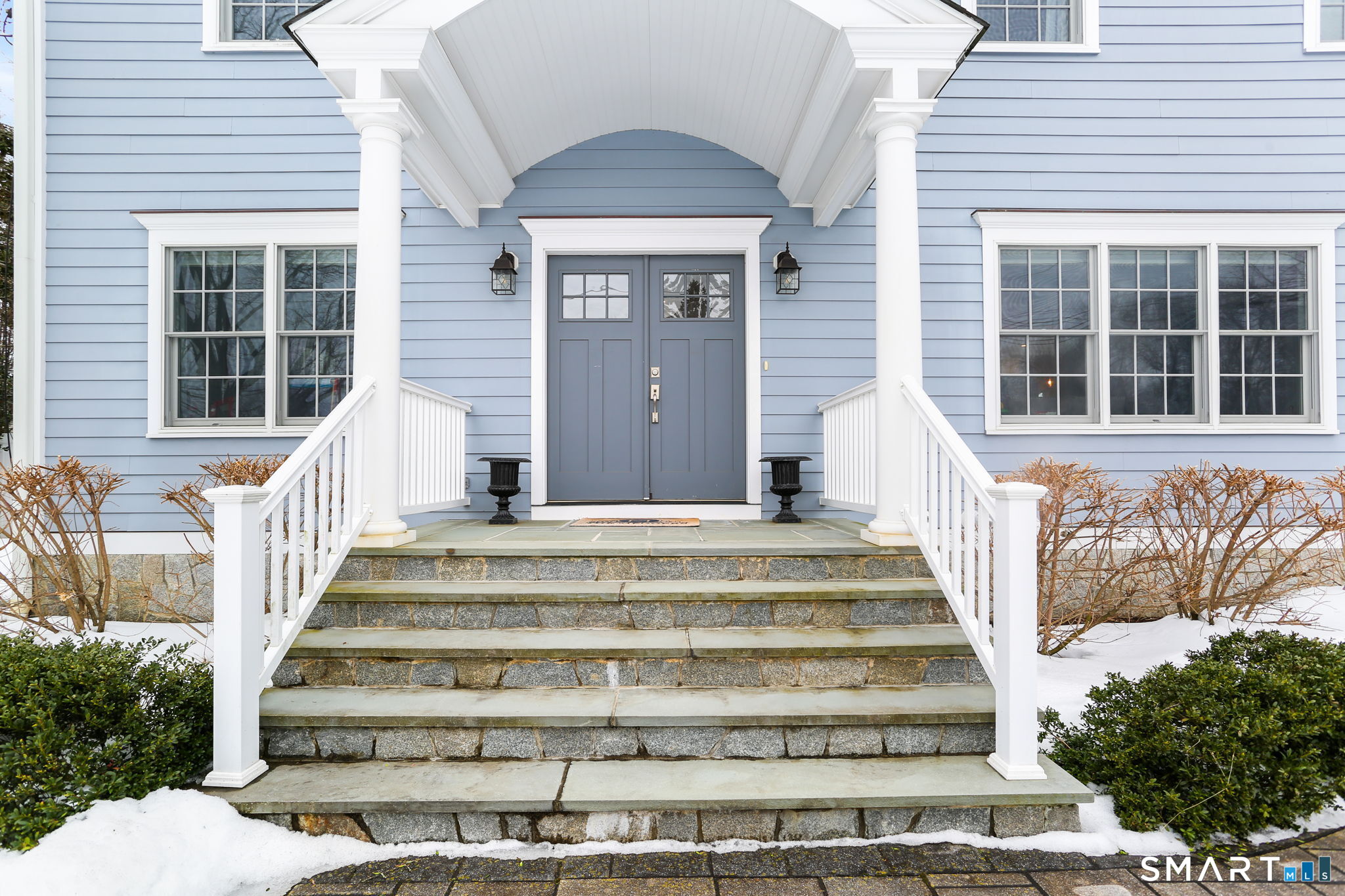 11 Tuckahoe Lane