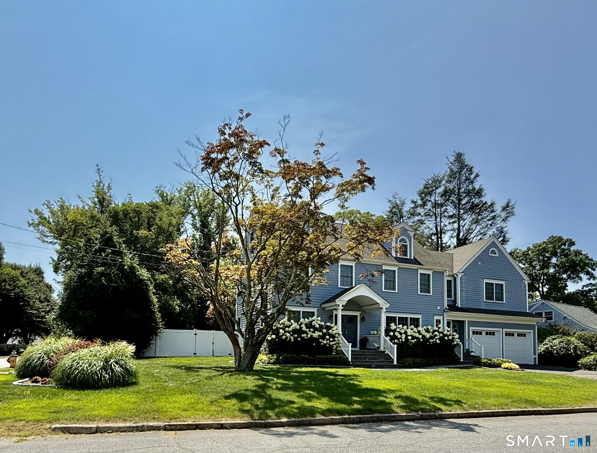 11 Tuckahoe Lane
