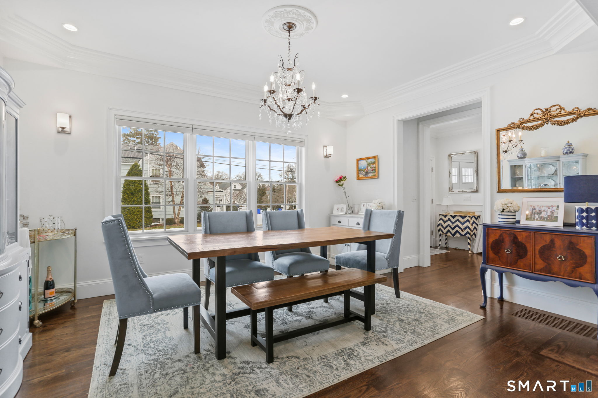 11 Tuckahoe Lane