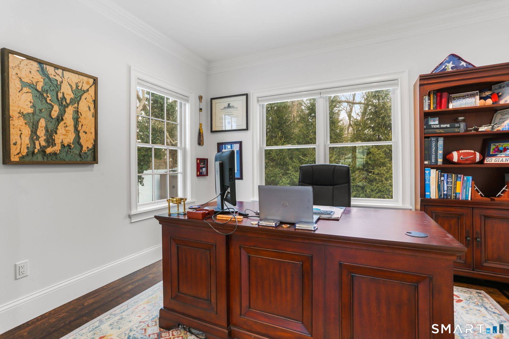 11 Tuckahoe Lane