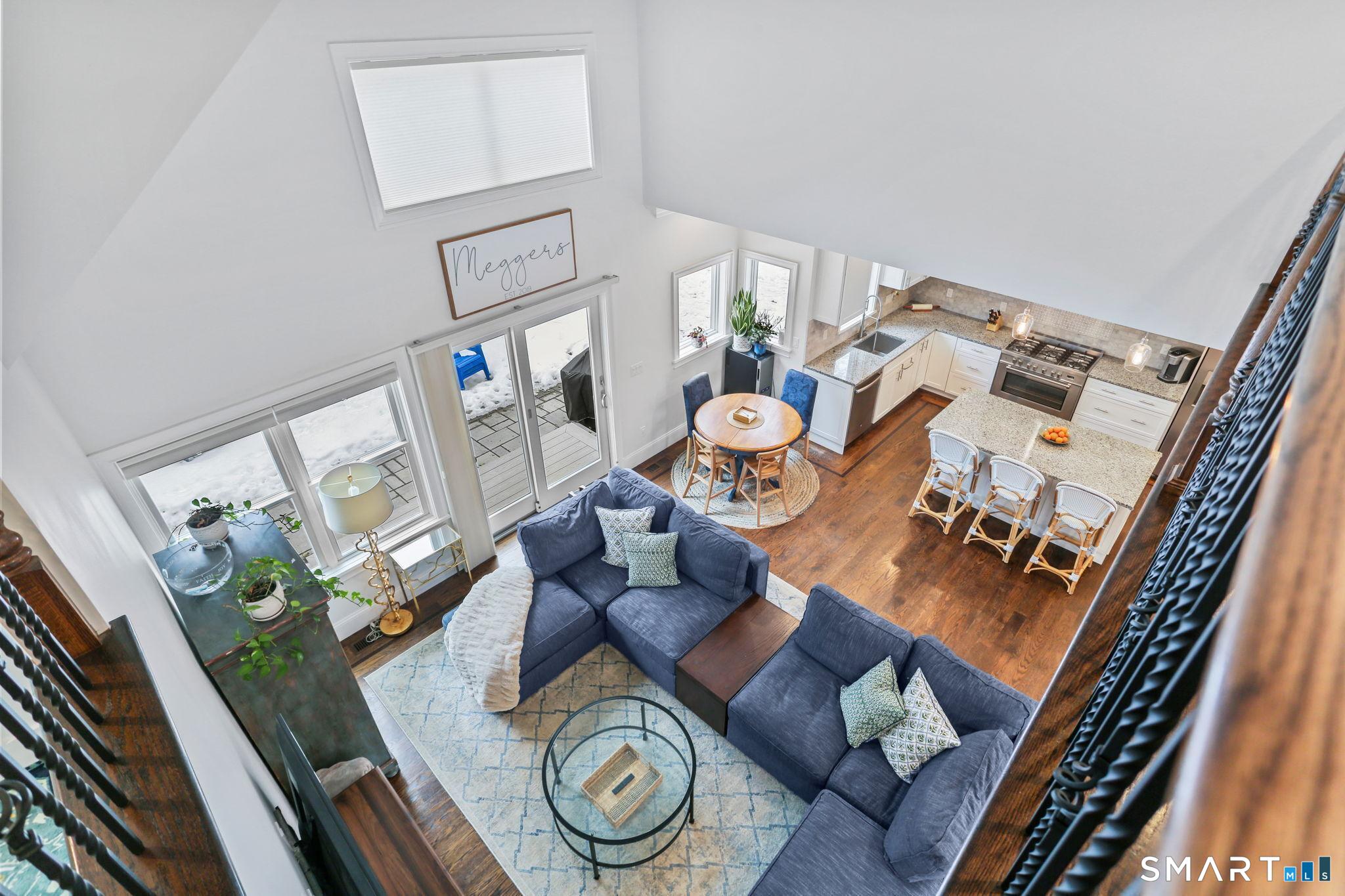 11 Tuckahoe Lane