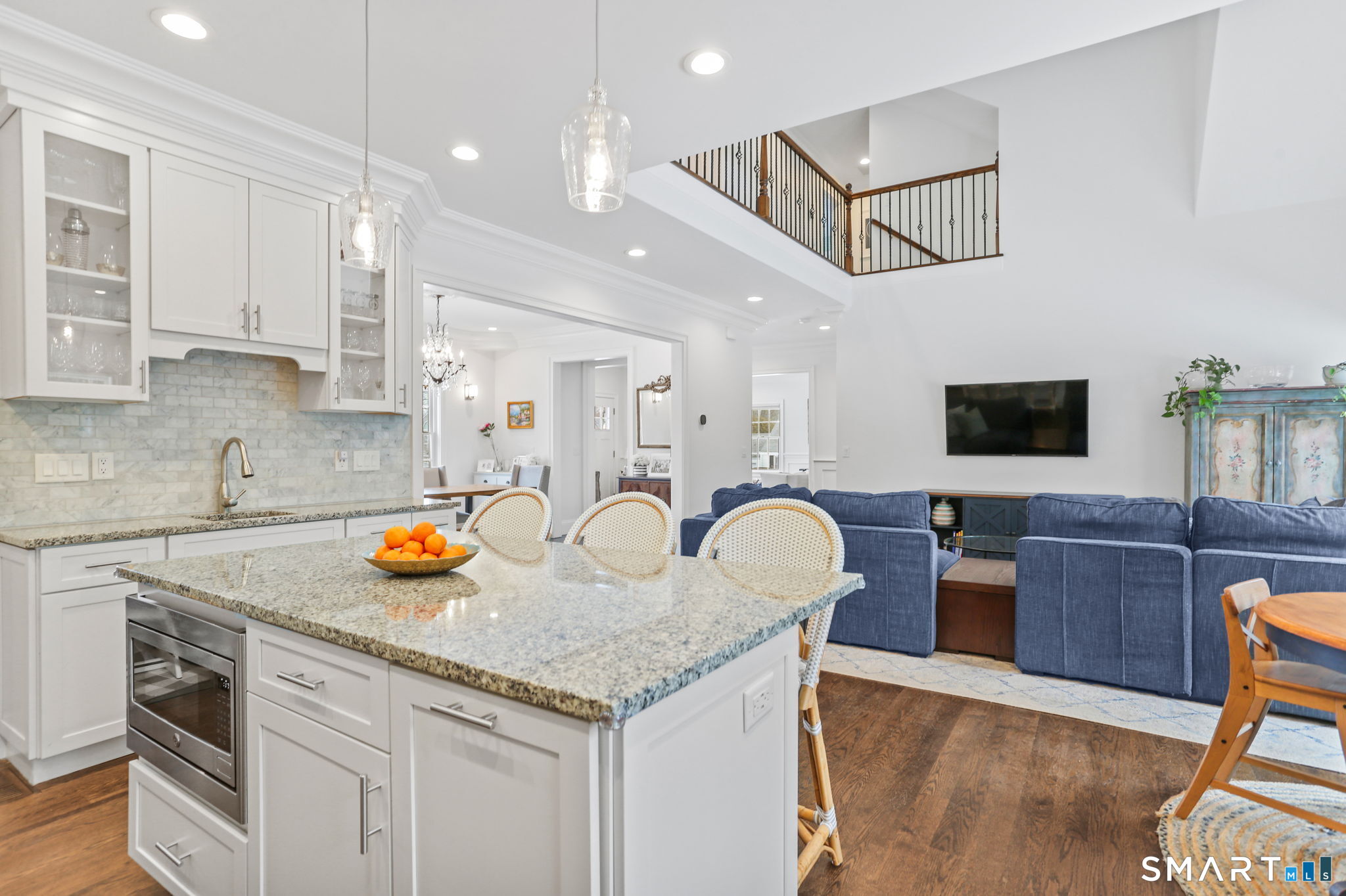 11 Tuckahoe Lane