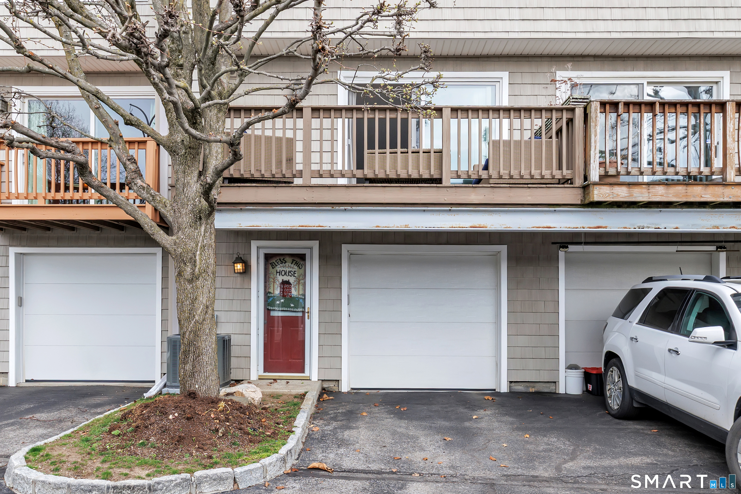 5 Glen Street 204