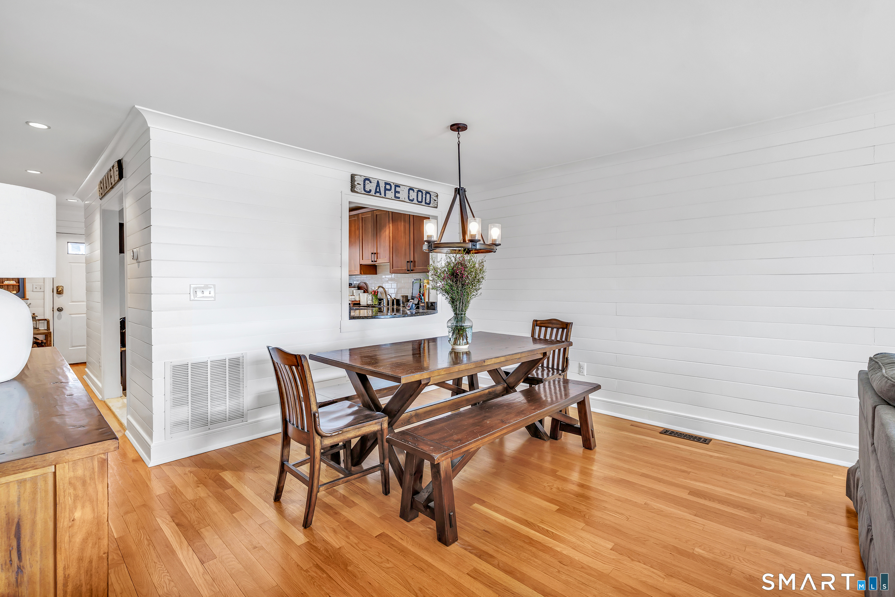 5 Glen Street 204