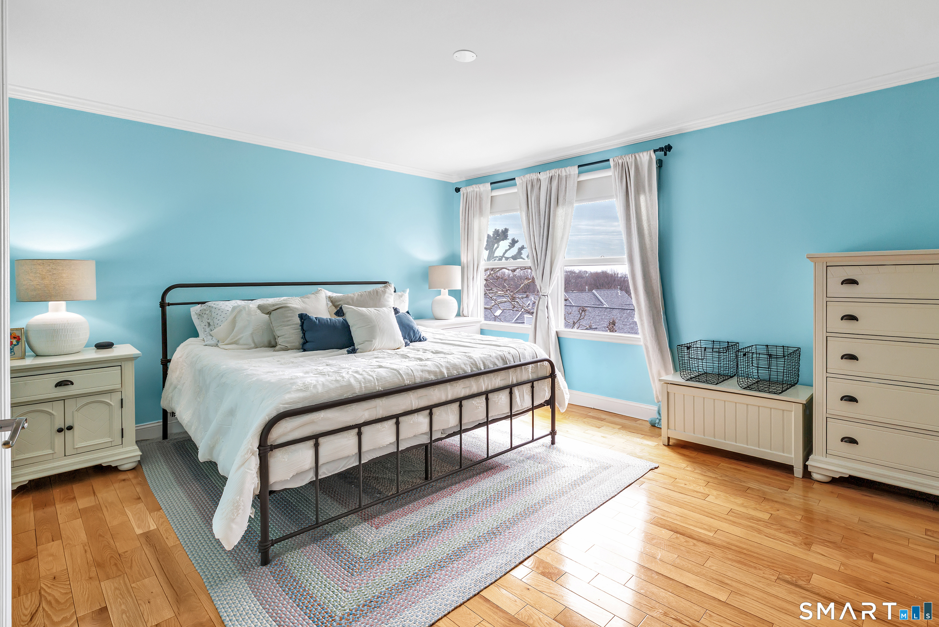 5 Glen Street 204