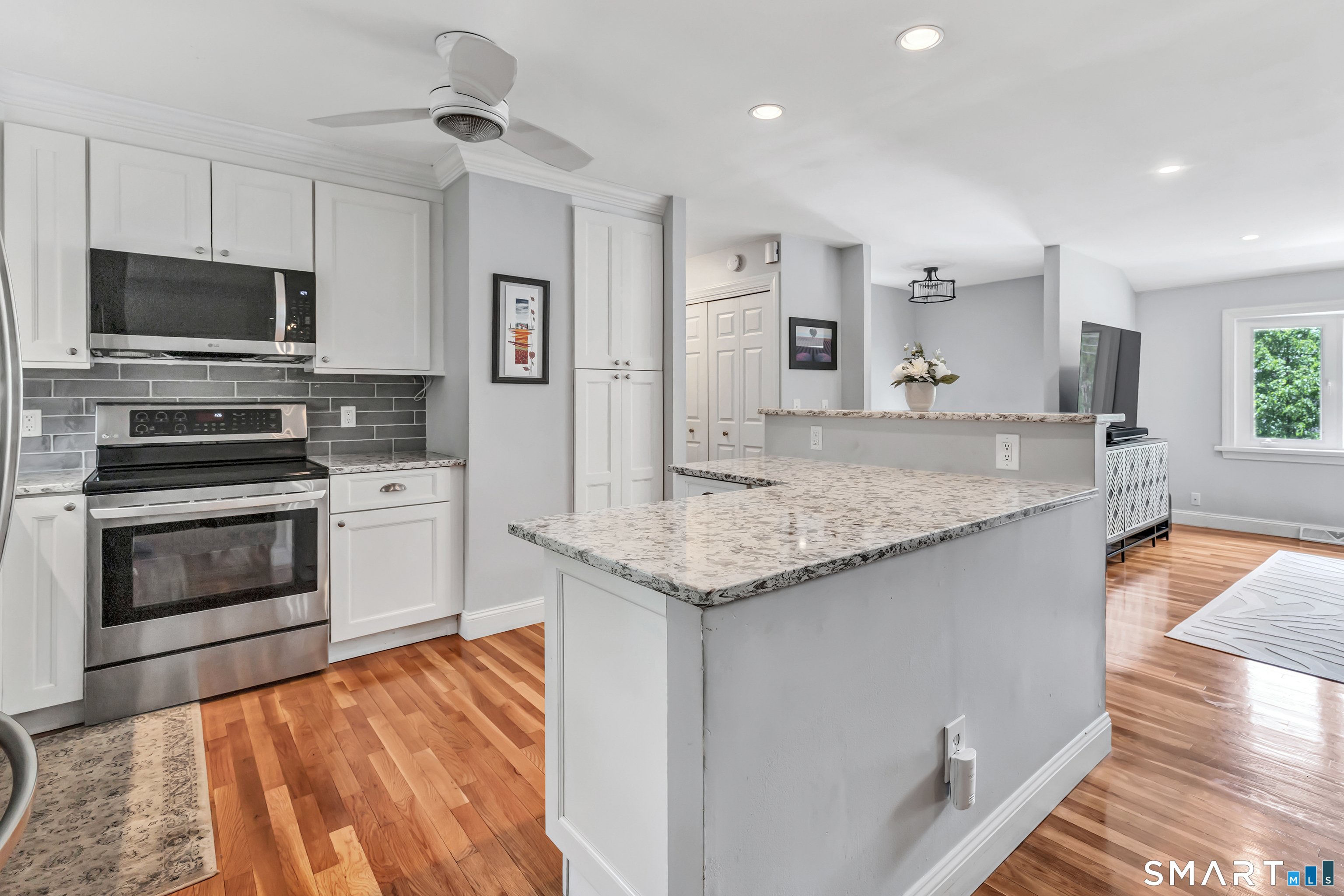 16 Mayflower Circle