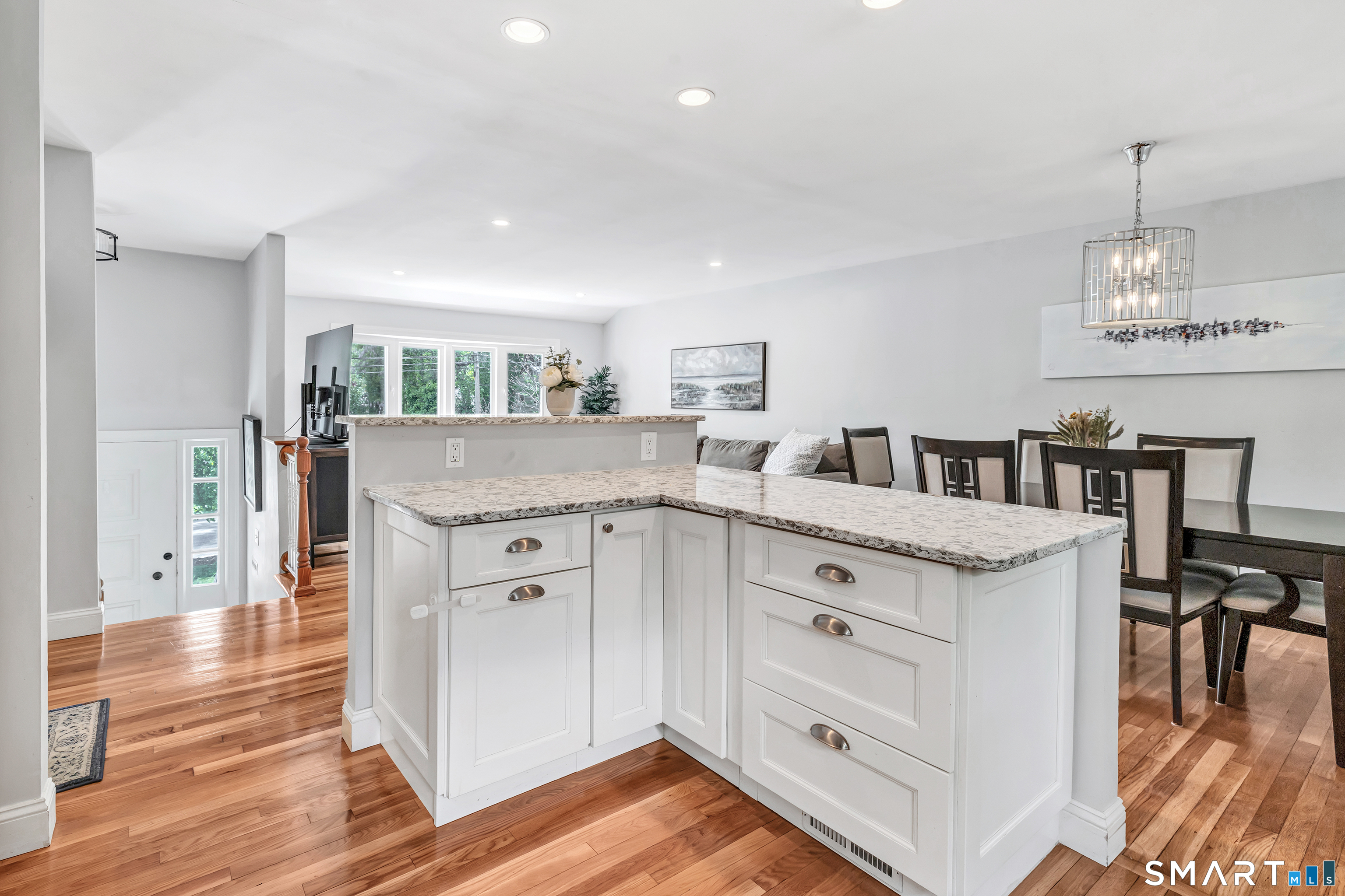 16 Mayflower Circle