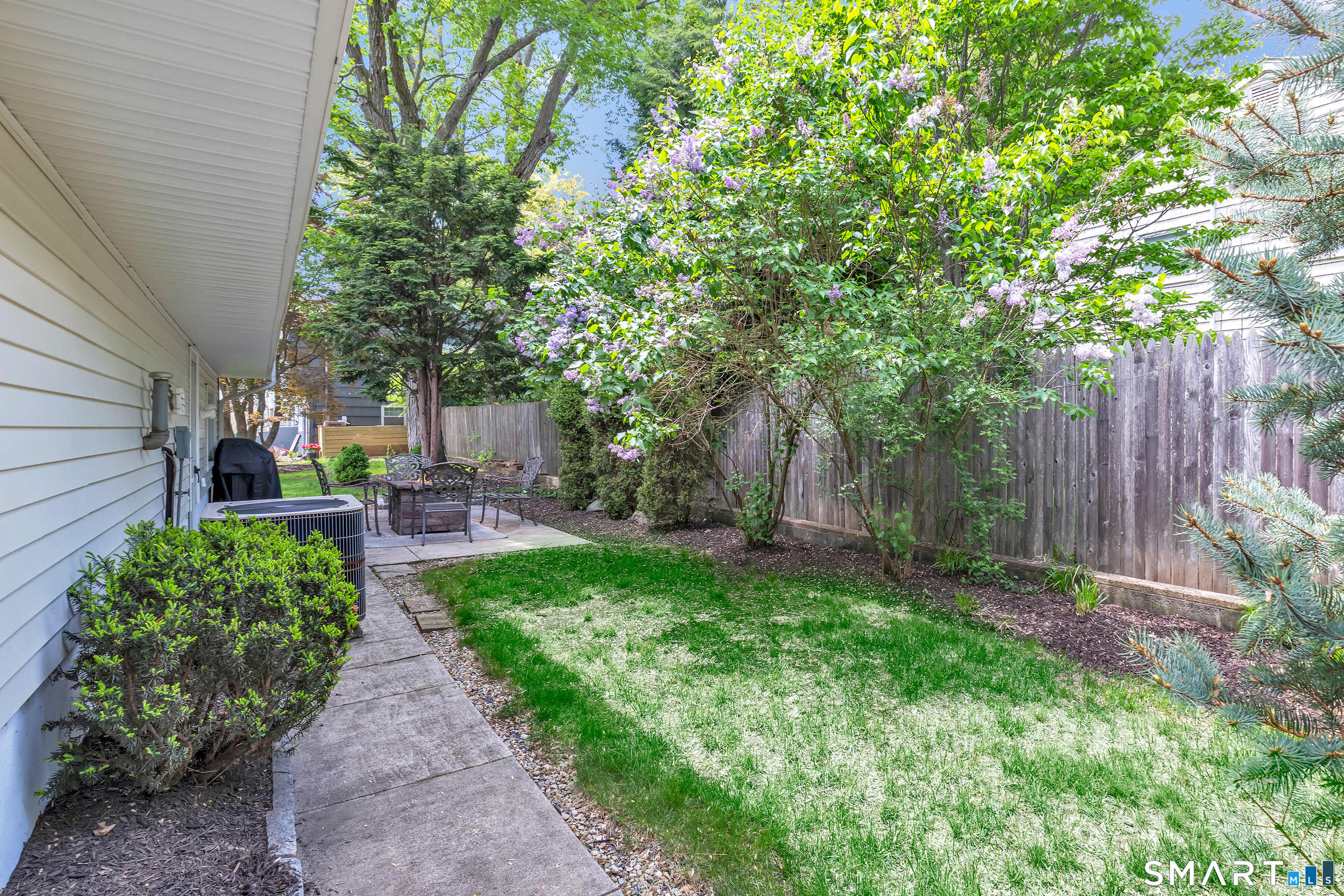 16 Mayflower Circle
