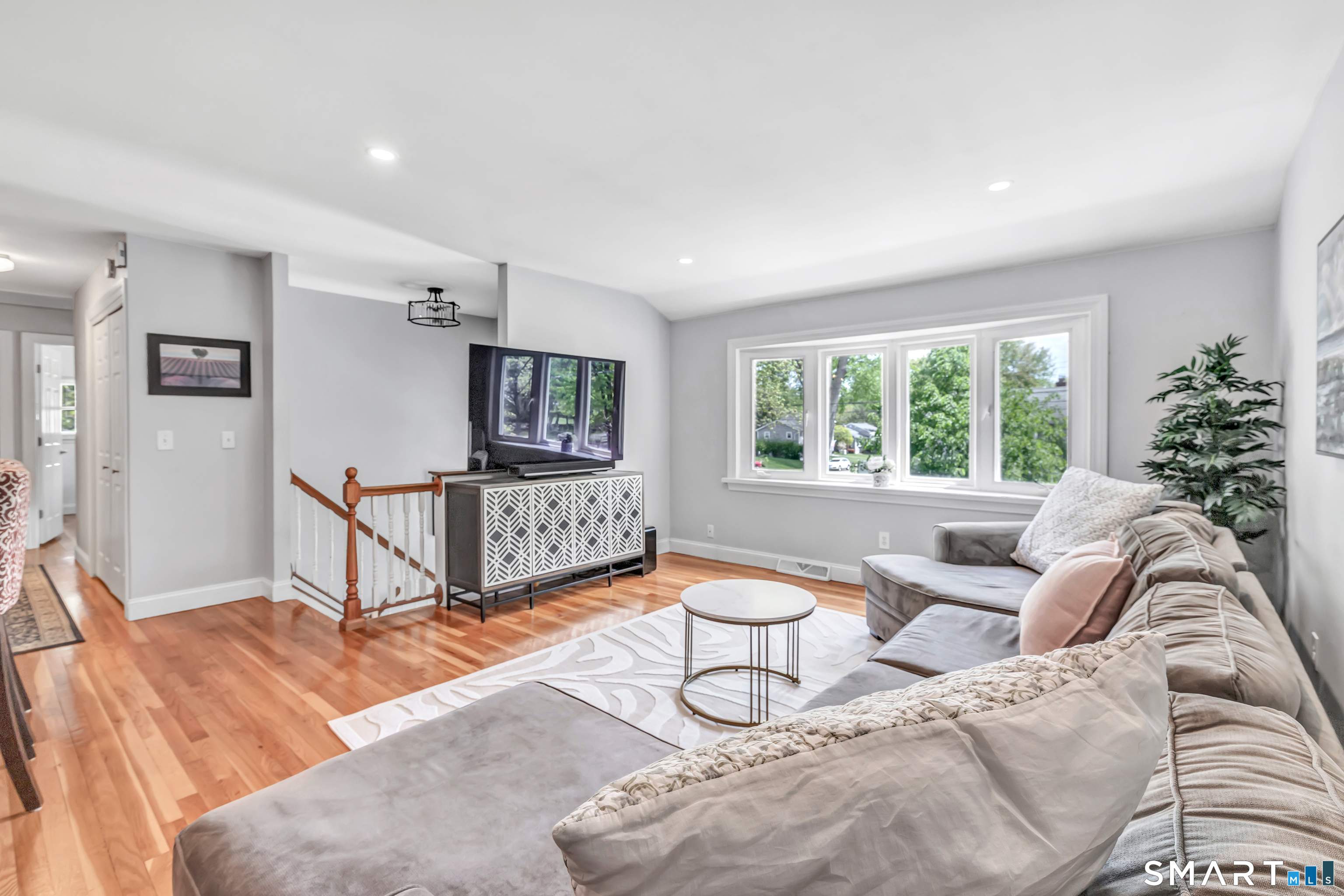16 Mayflower Circle