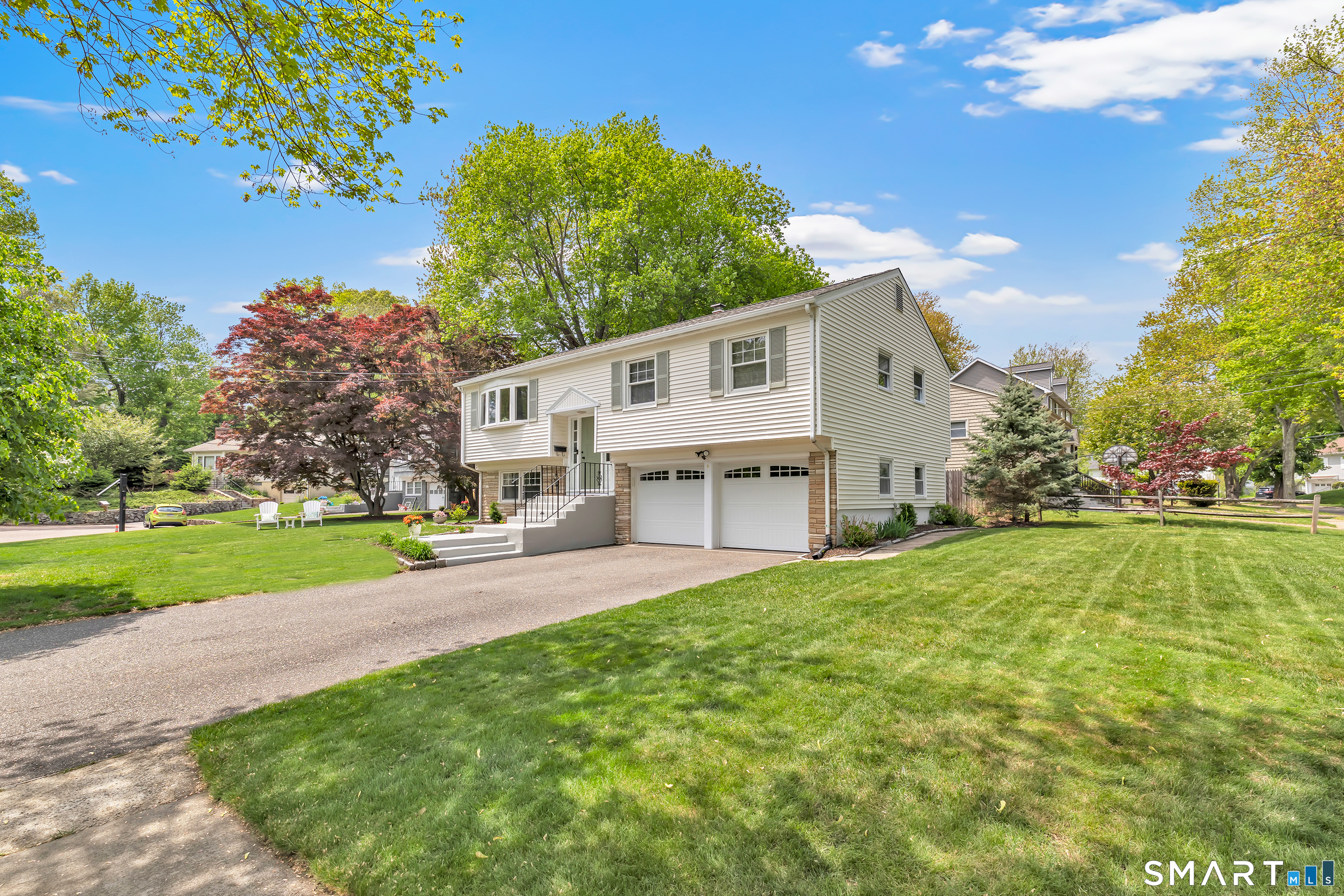 16 Mayflower Circle