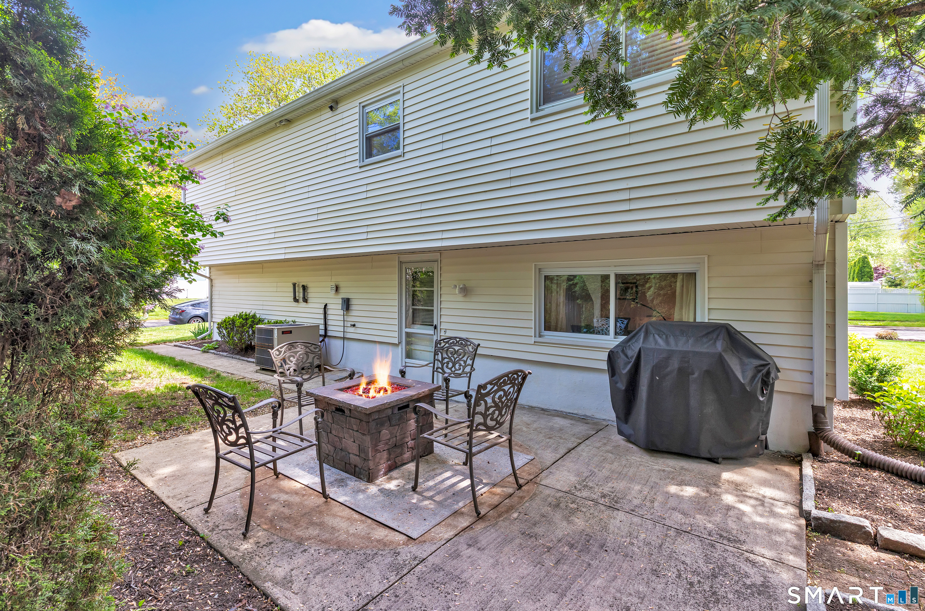 16 Mayflower Circle