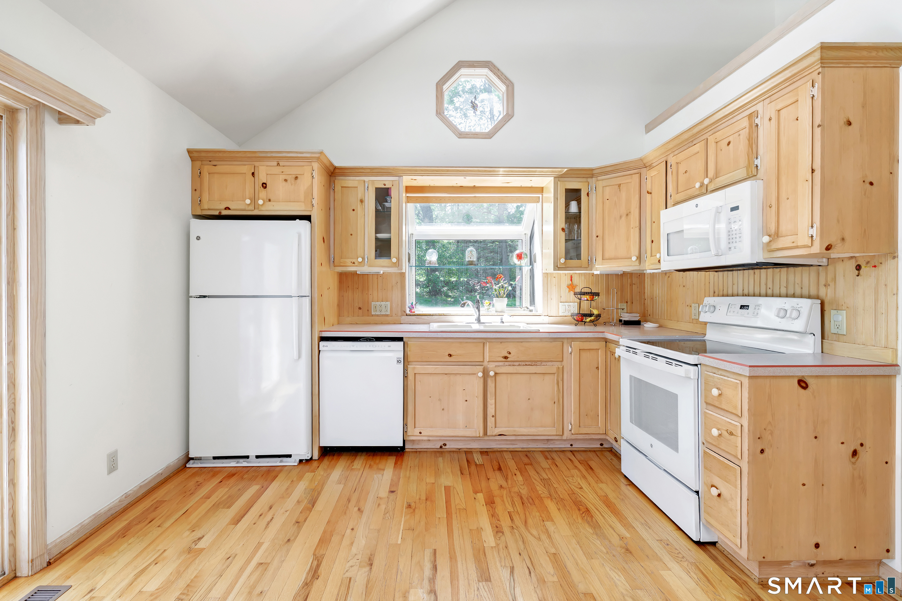 121 Picketts Ridge Road