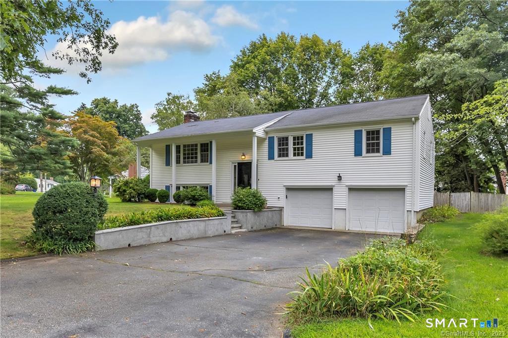 4 Cranbury Woods Road