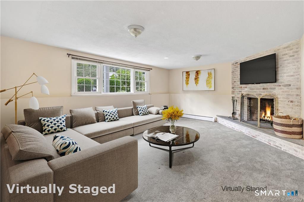 4 Cranbury Woods Road