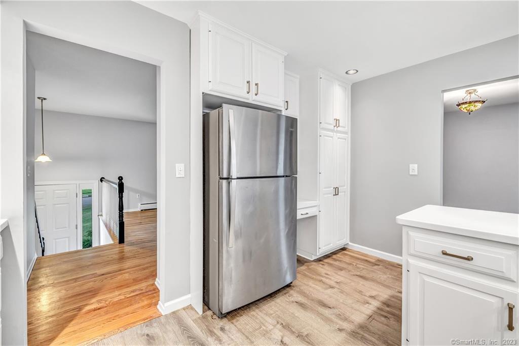 4 Cranbury Woods Road