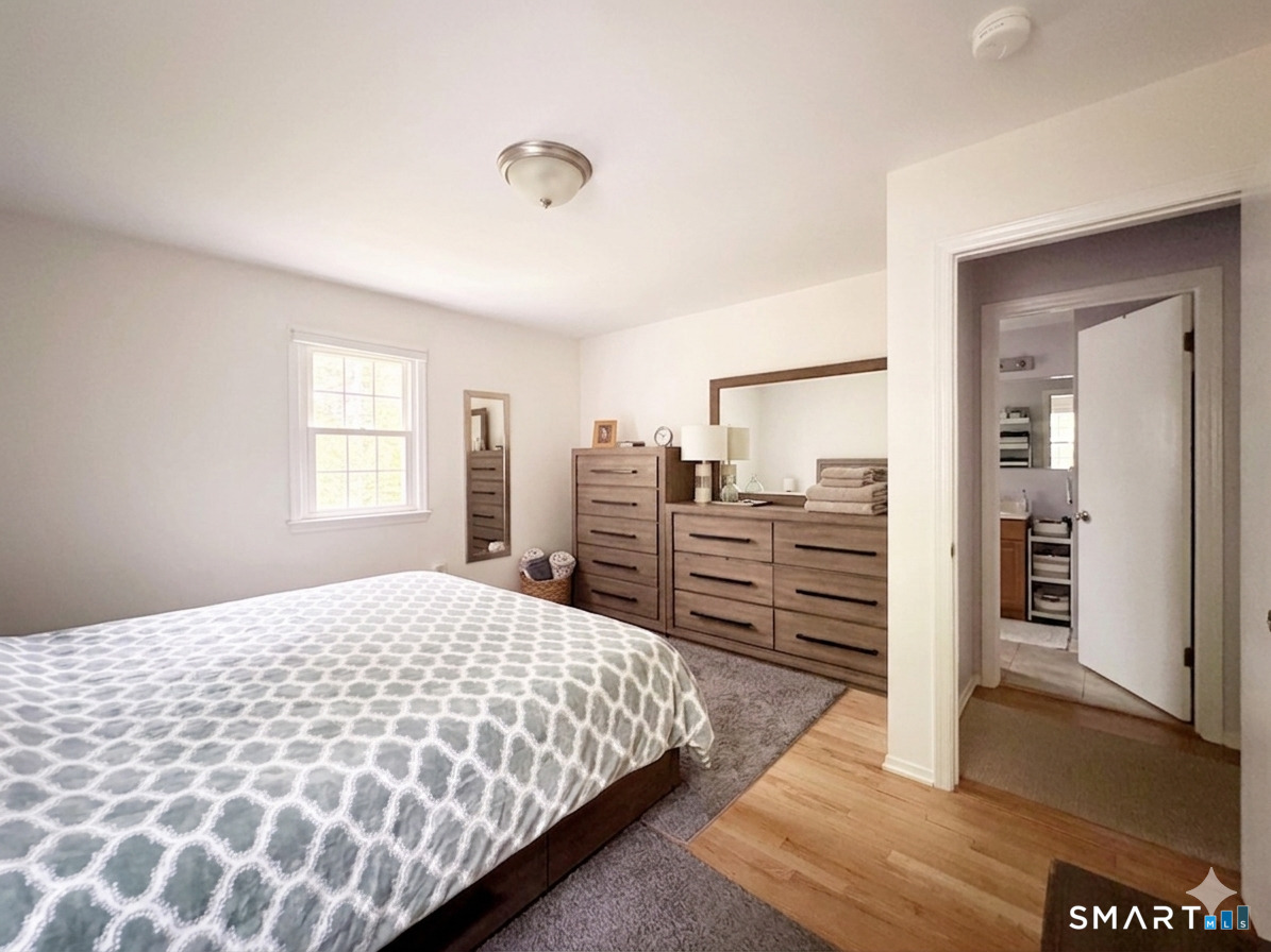 4 Cranbury Woods Road