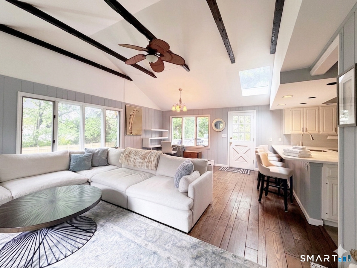 4 Cranbury Woods Road