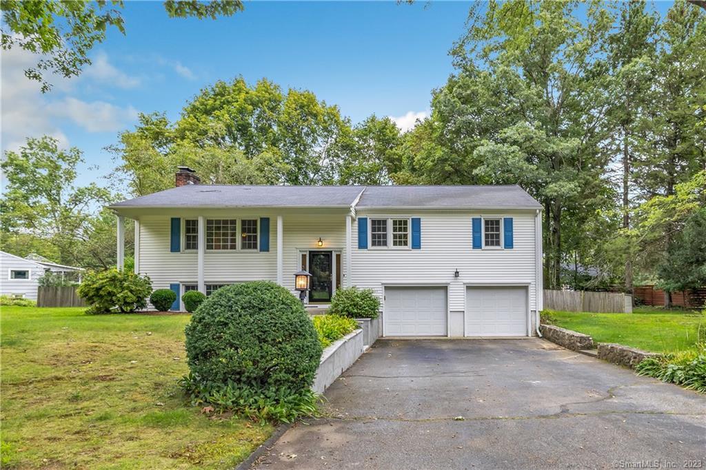 4 Cranbury Woods Road