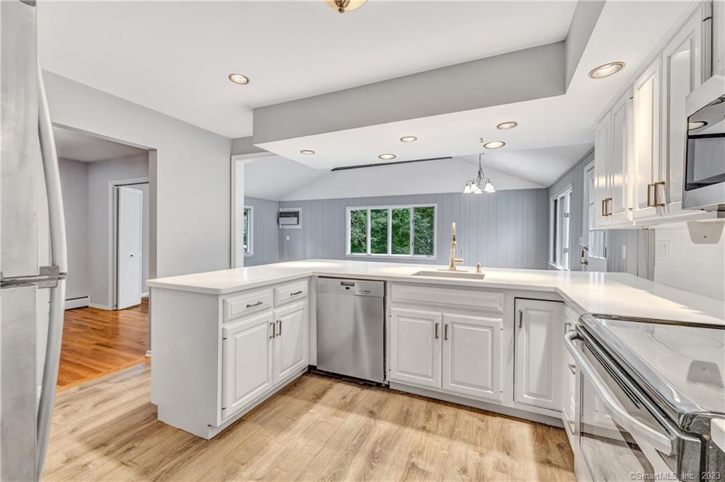 4 Cranbury Woods Road