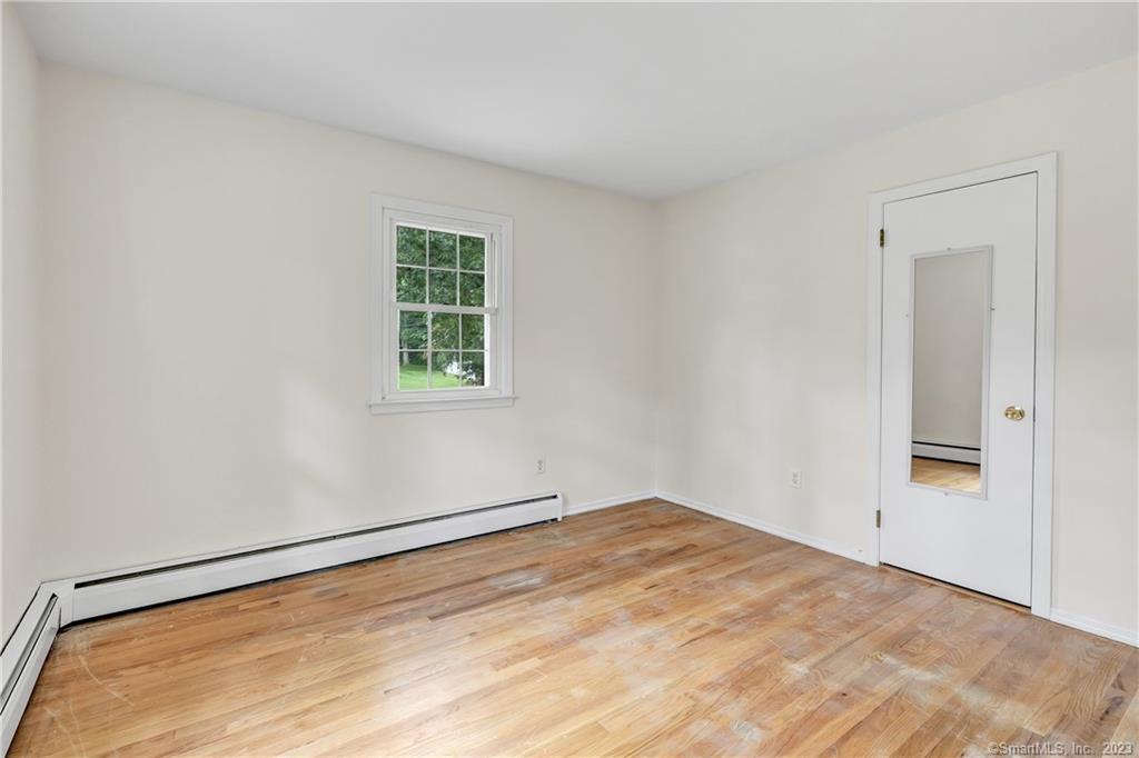 4 Cranbury Woods Road