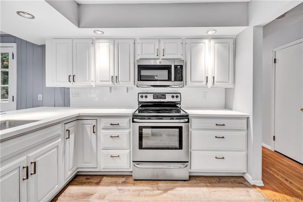 4 Cranbury Woods Road