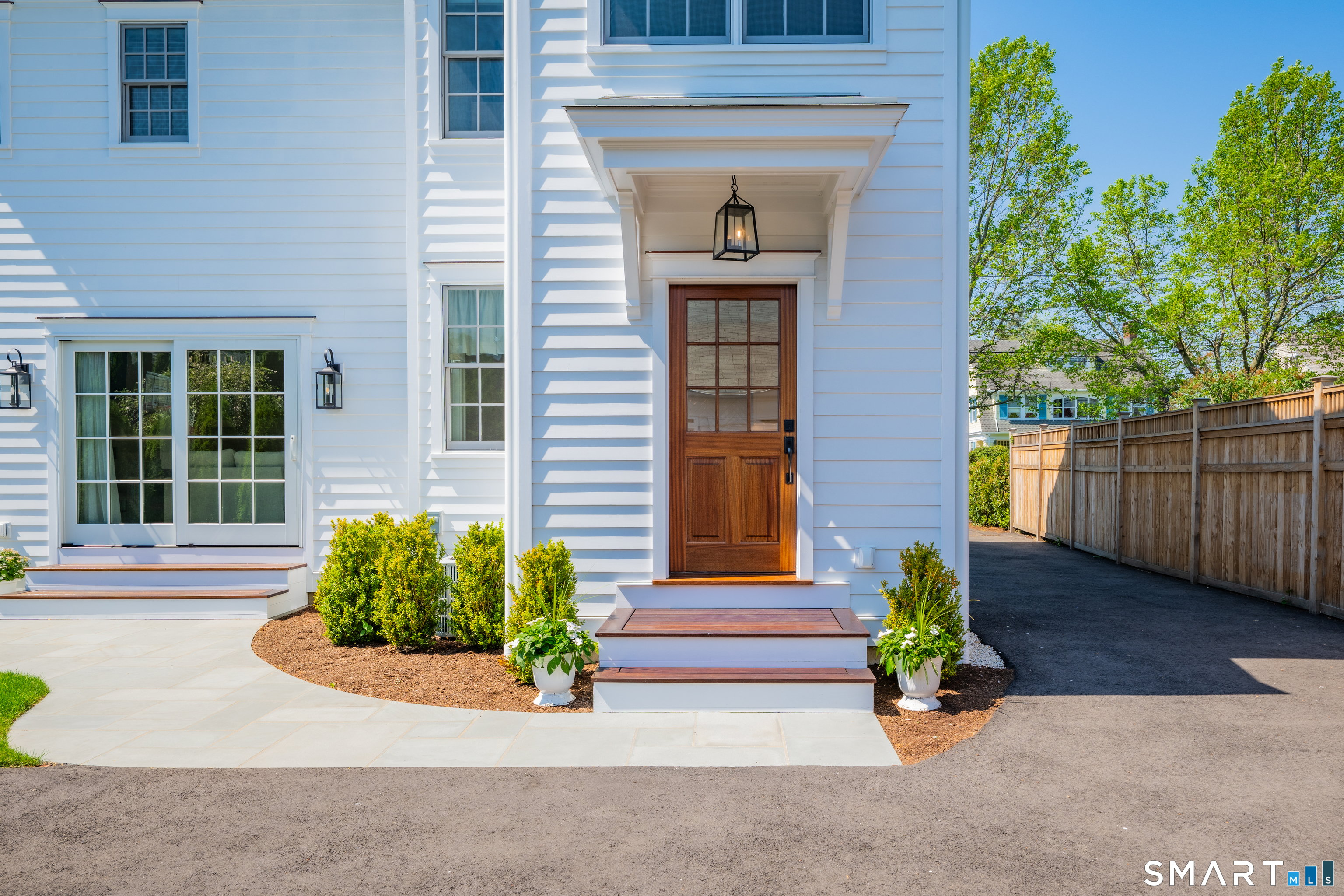 920 Old Post Road