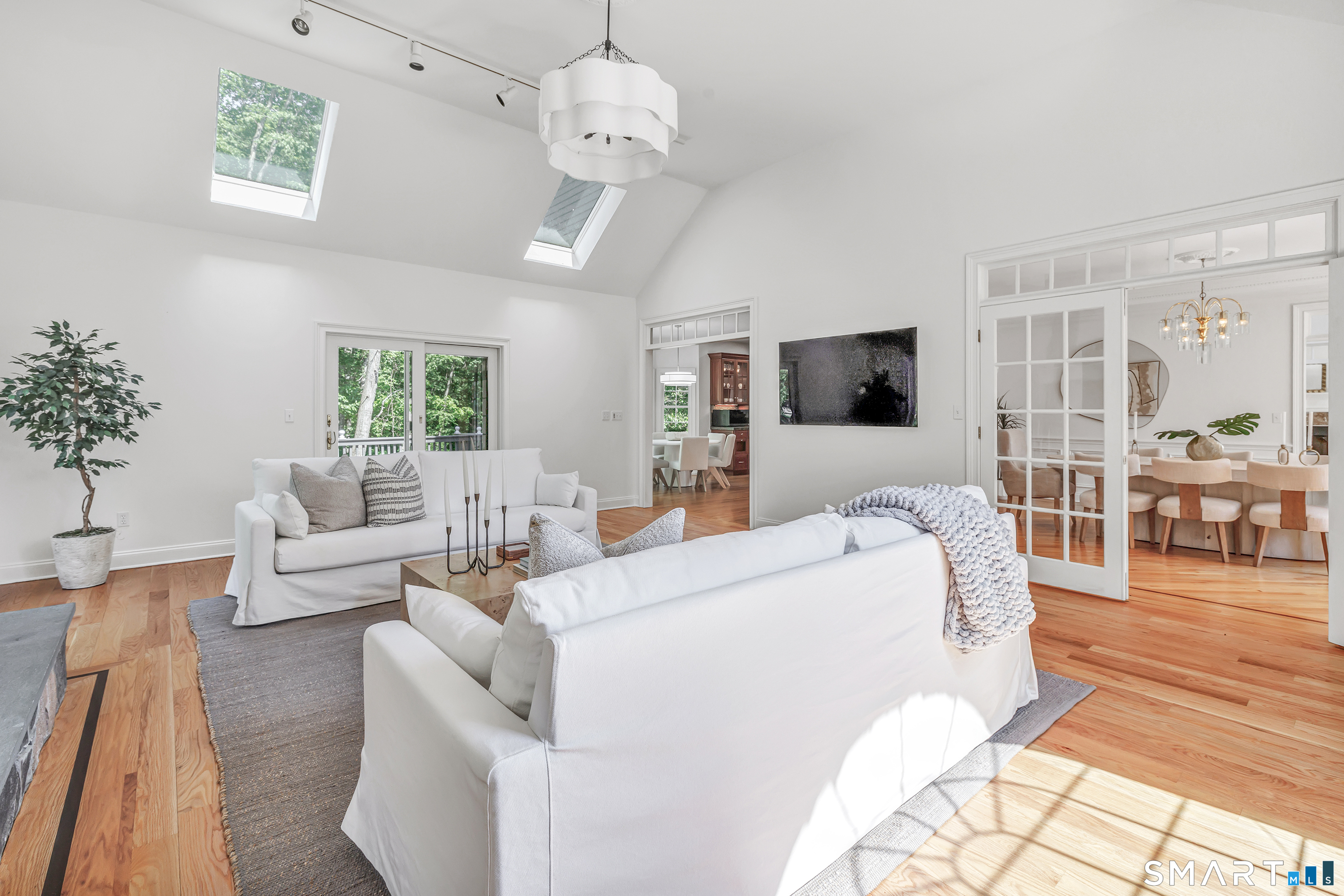 35 Hunting Ridge Road
