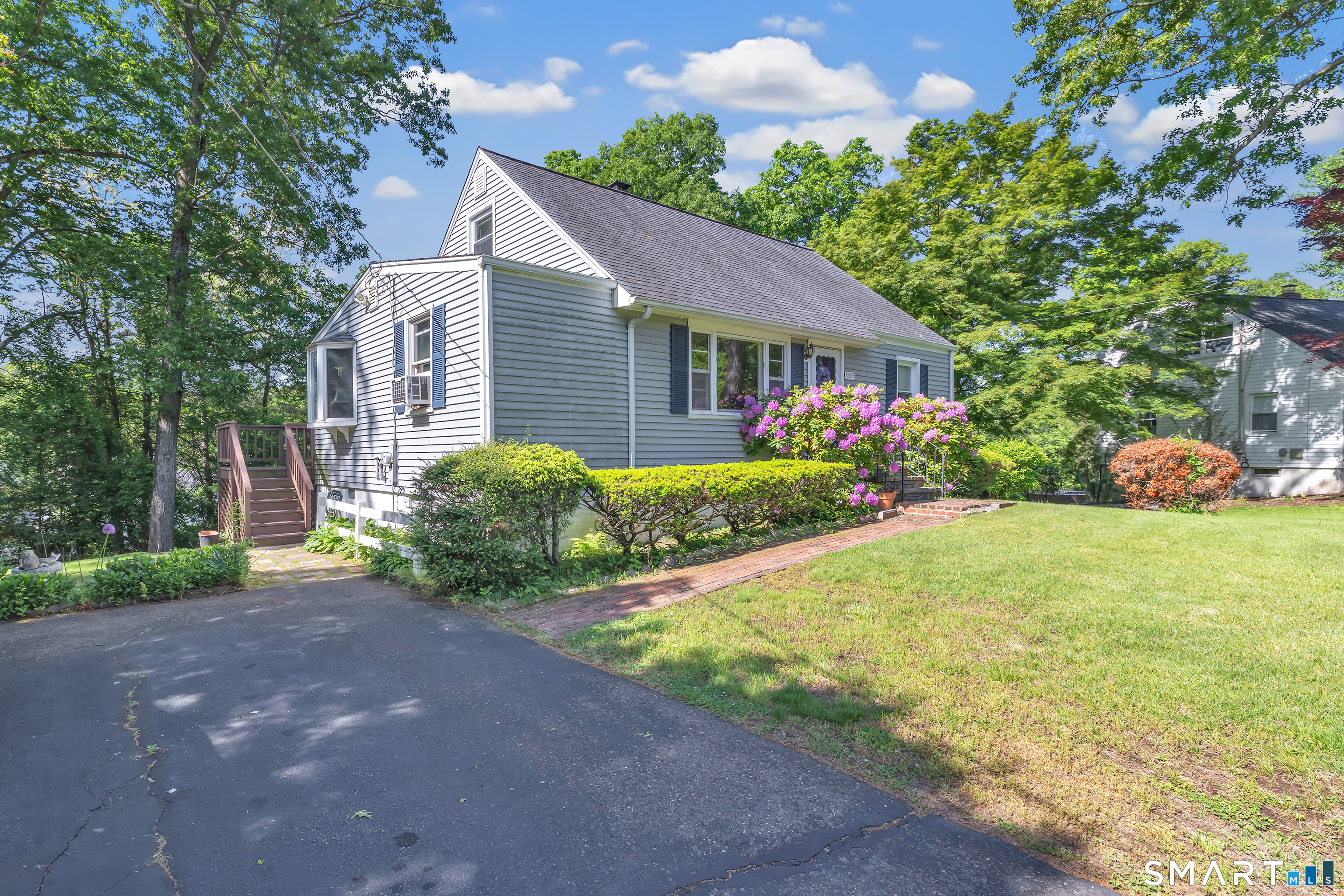 36 Romanock Place