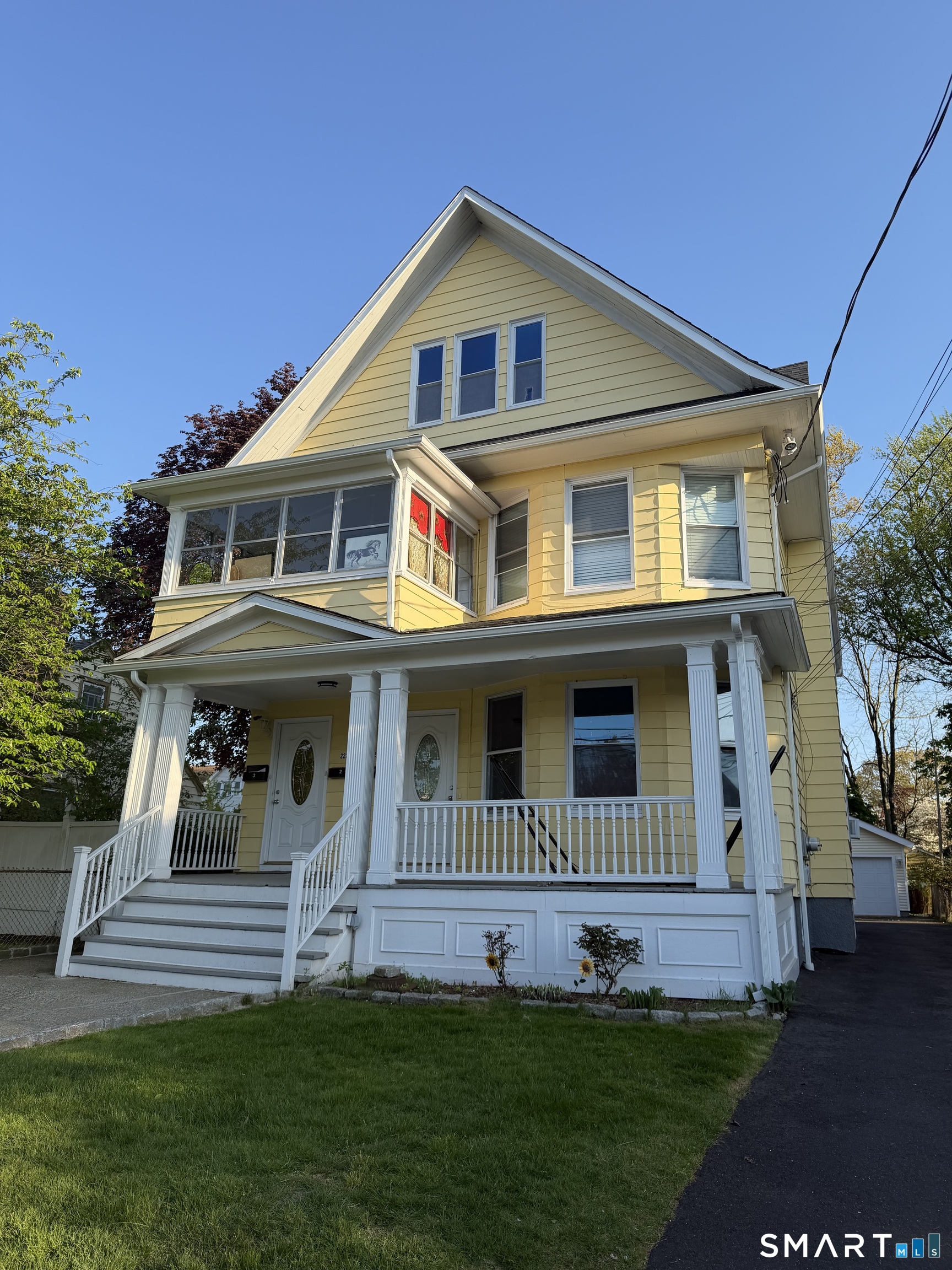 220-222 3rd FL Alpine Street