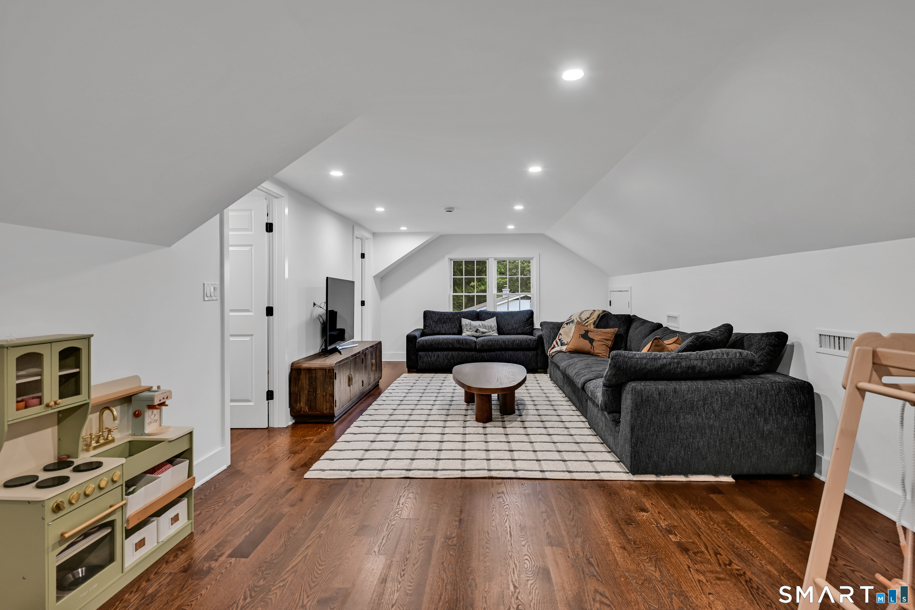 13 Hickory Drive