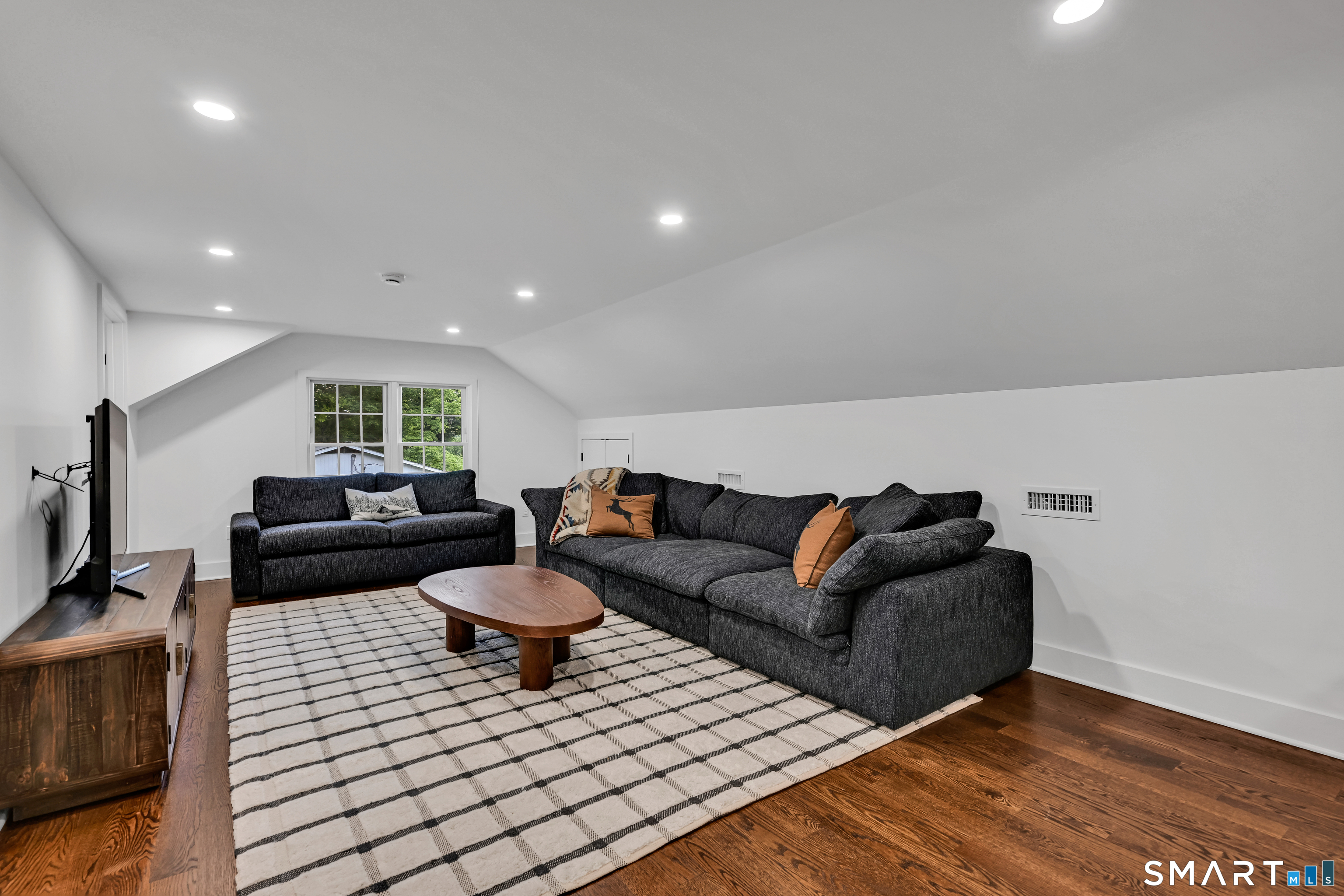 13 Hickory Drive