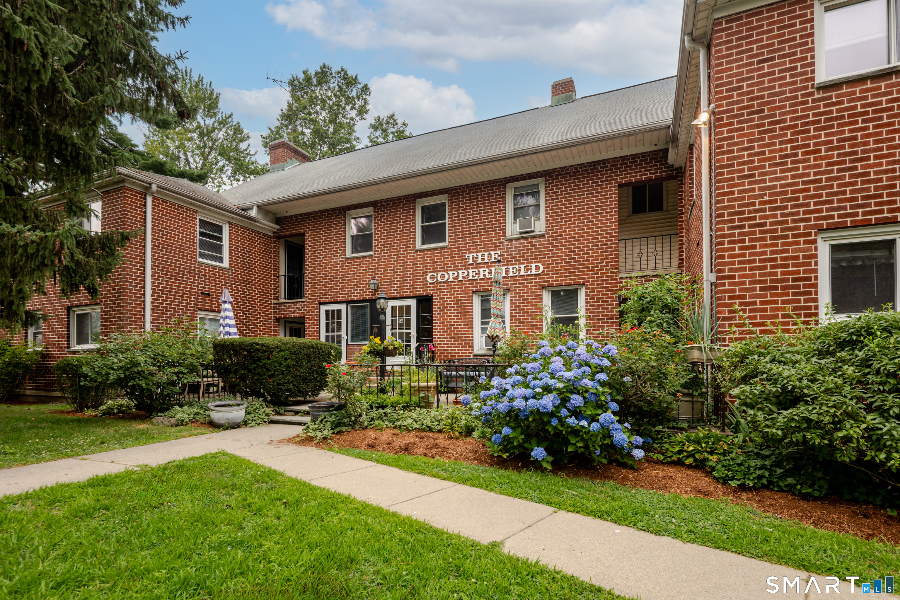 64 Maple Tree Avenue Unit: 2