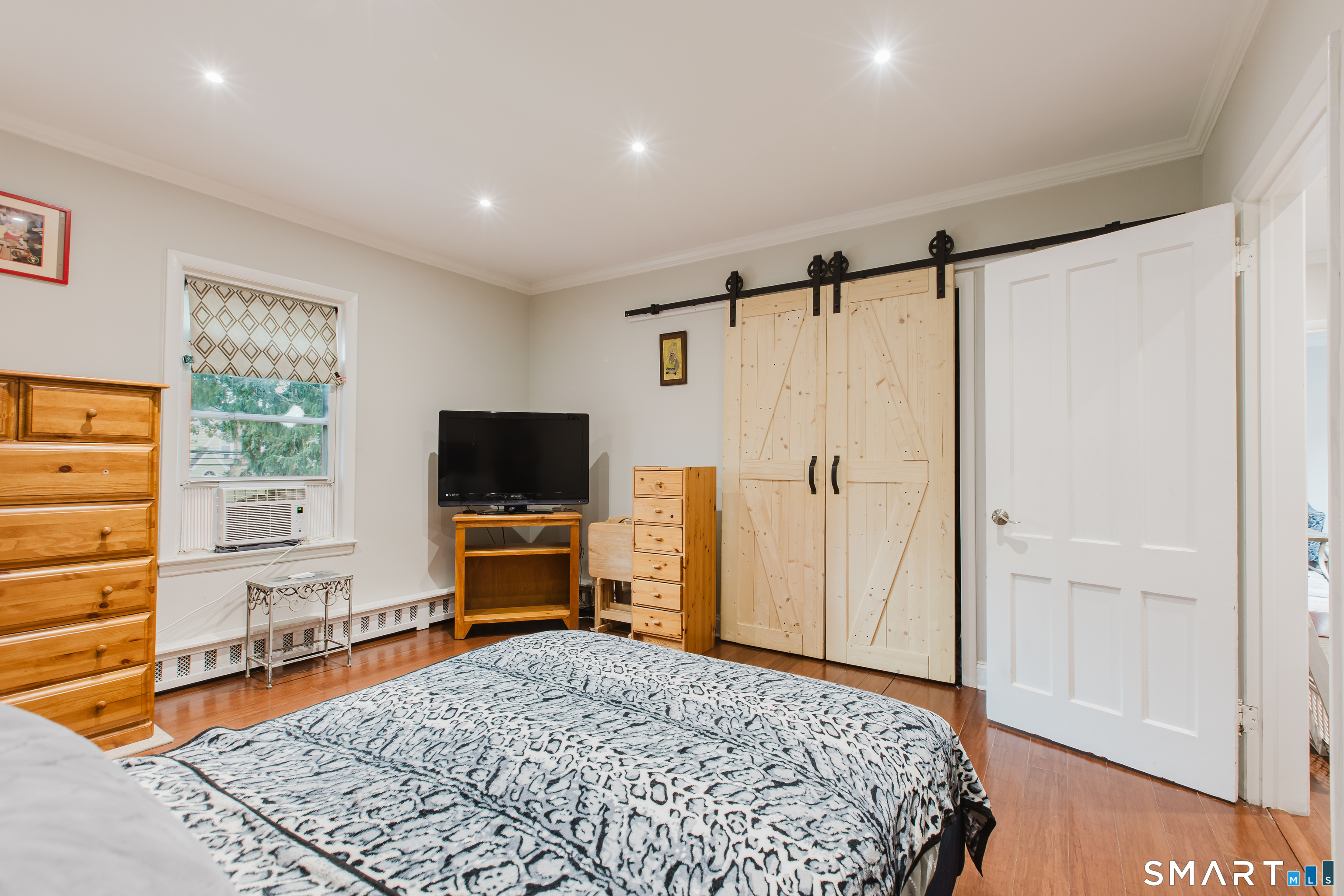 64 Maple Tree Avenue Unit: 2