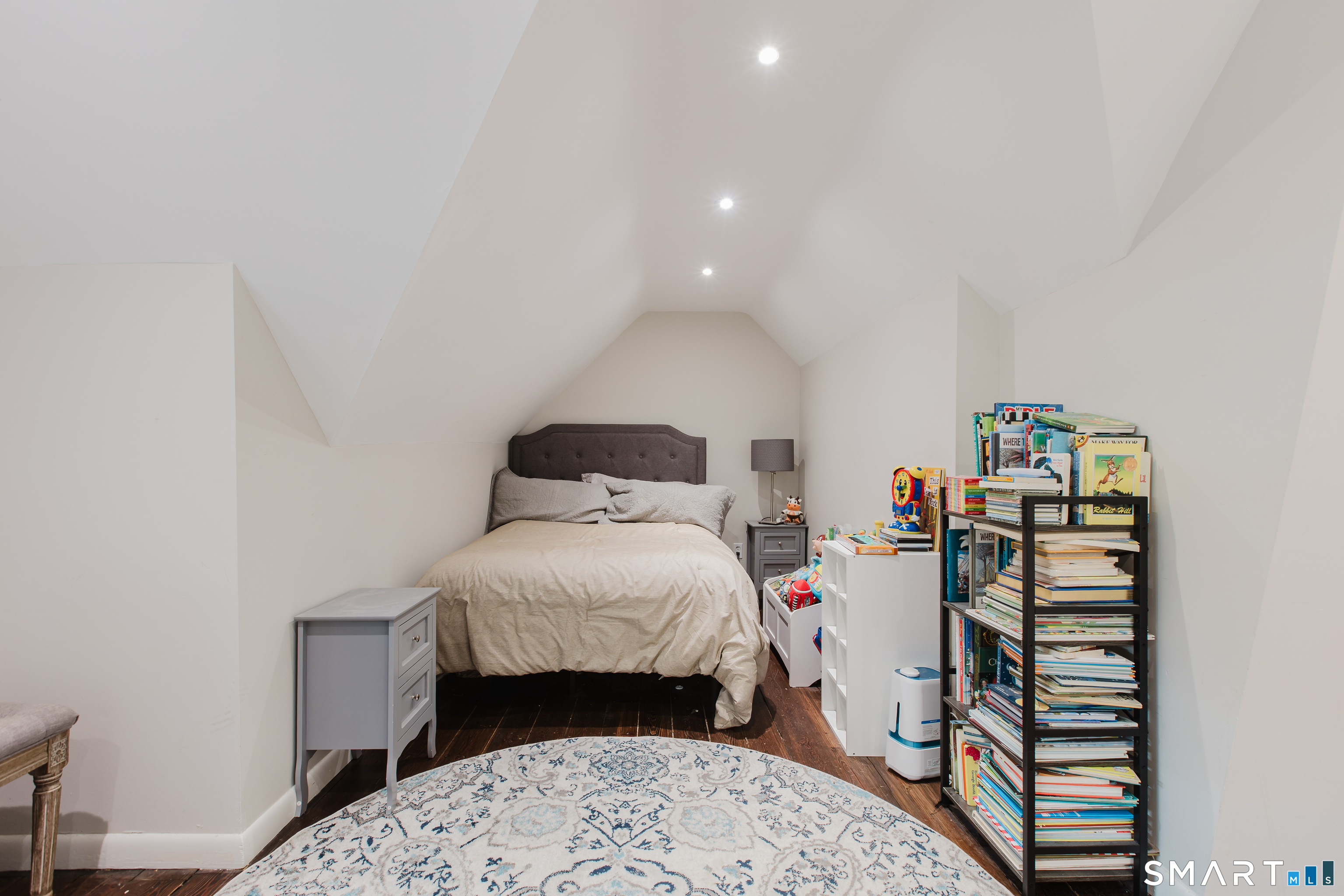 64 Maple Tree Avenue Unit: 2