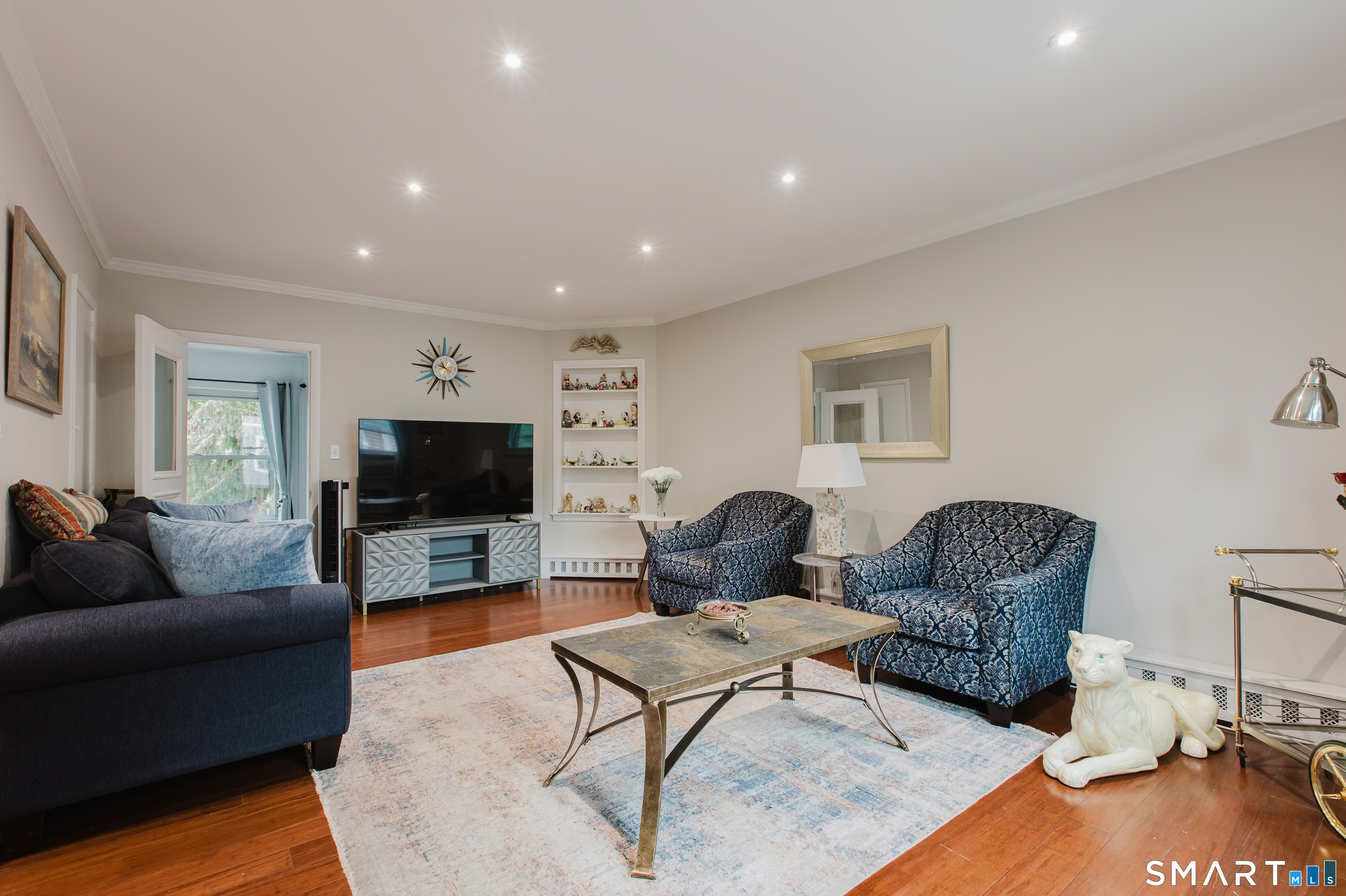 64 Maple Tree Avenue Unit: 2