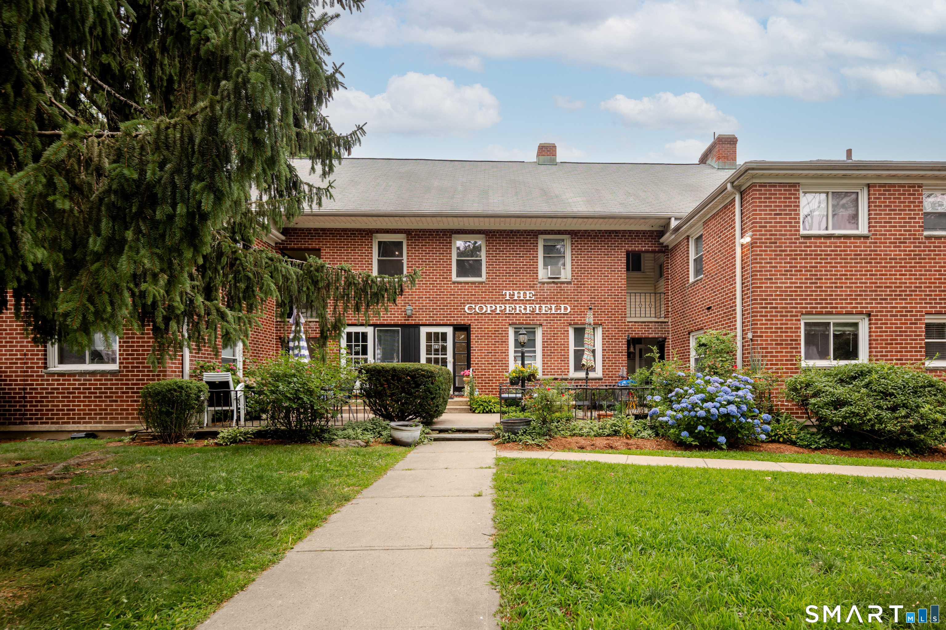 64 Maple Tree Avenue Unit: 2