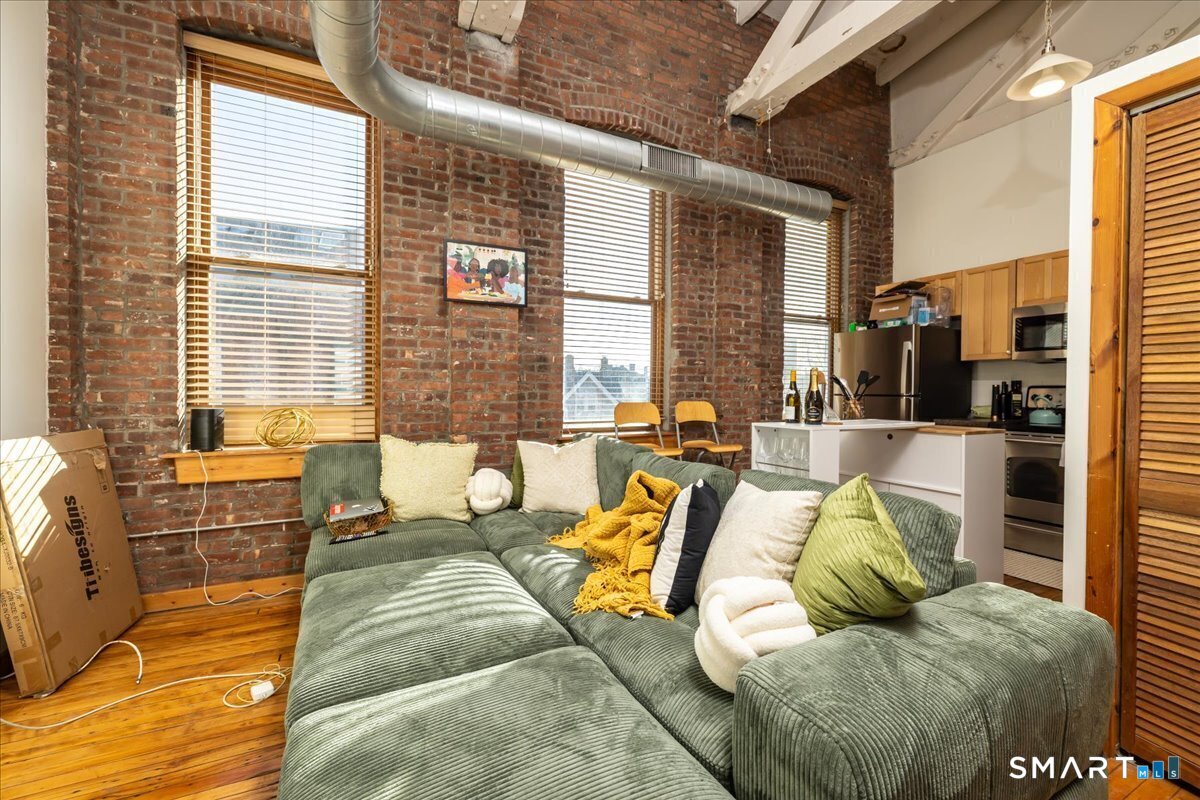 325 Lafayette Street Unit: 1302