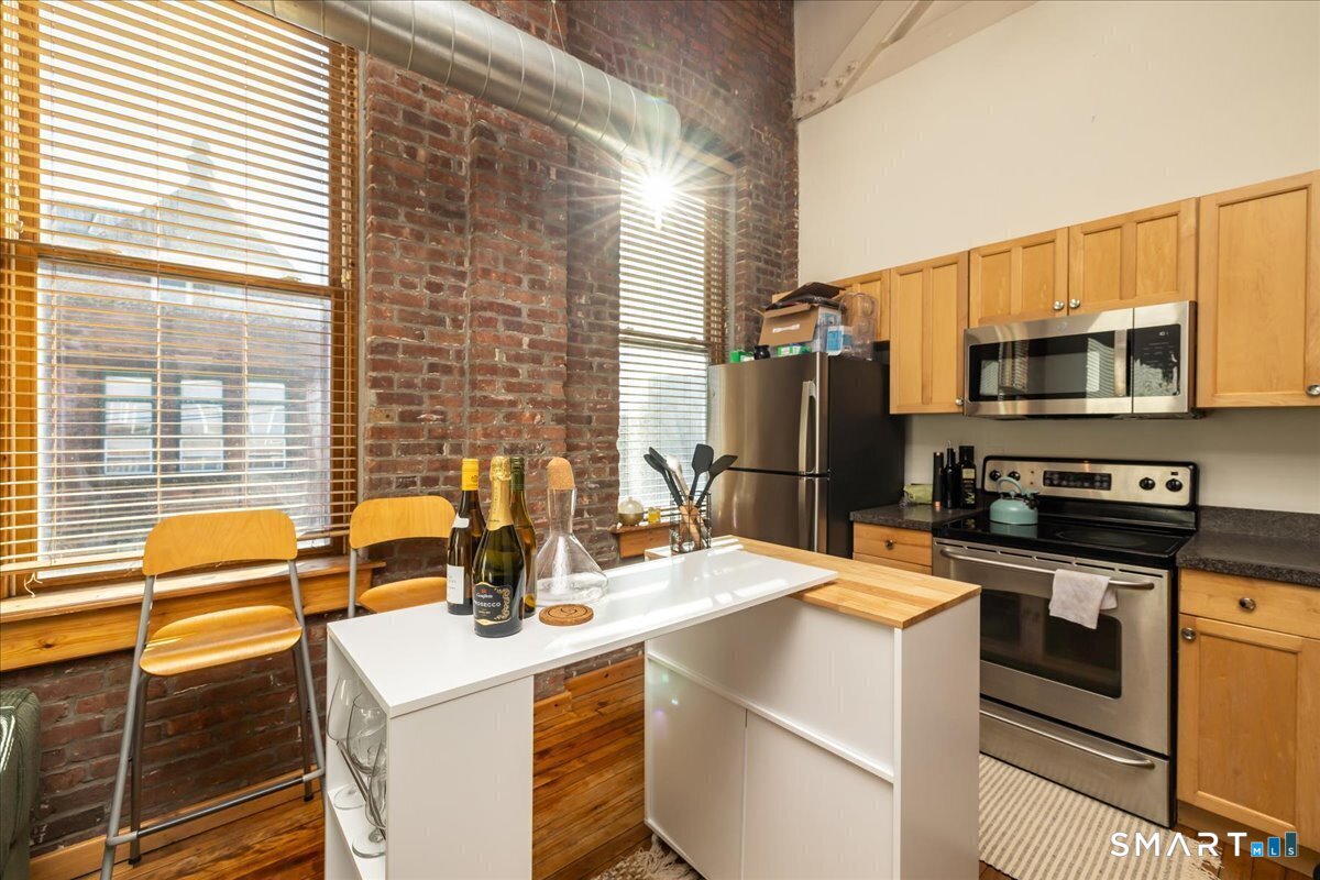 325 Lafayette Street Unit: 1302