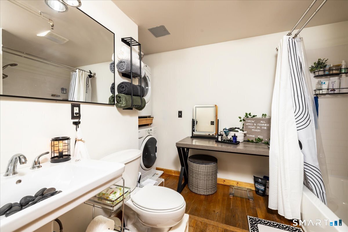 325 Lafayette Street Unit: 1302