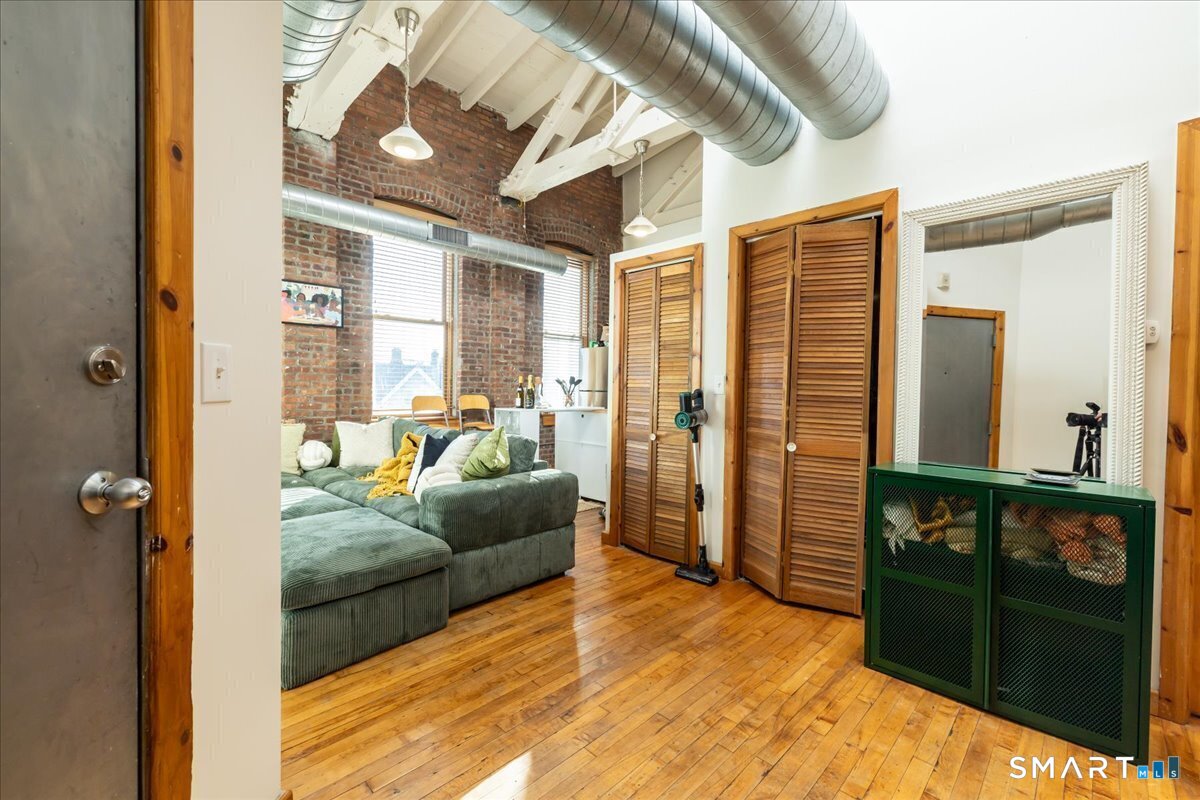 325 Lafayette Street Unit: 1302