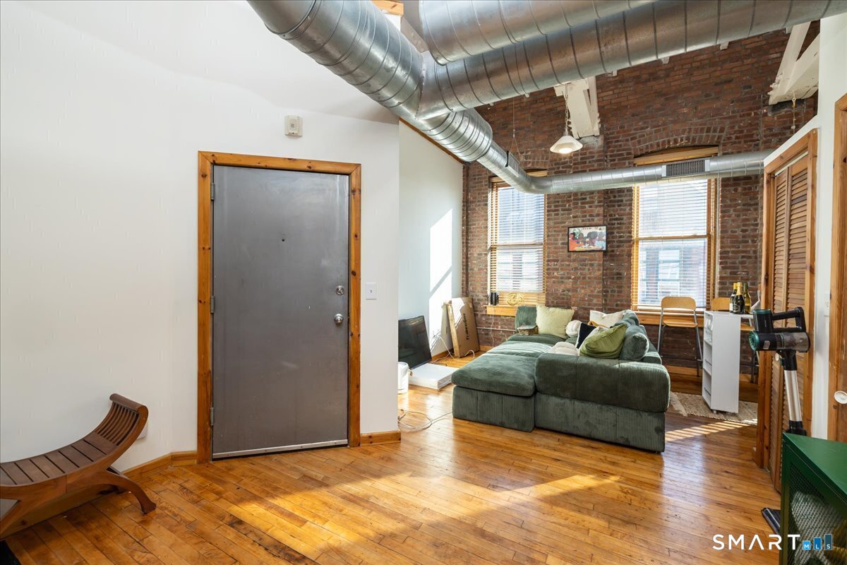 325 Lafayette Street Unit: 1302