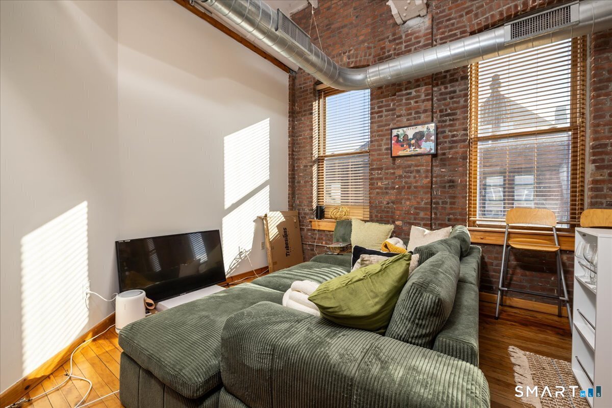 325 Lafayette Street Unit: 1302