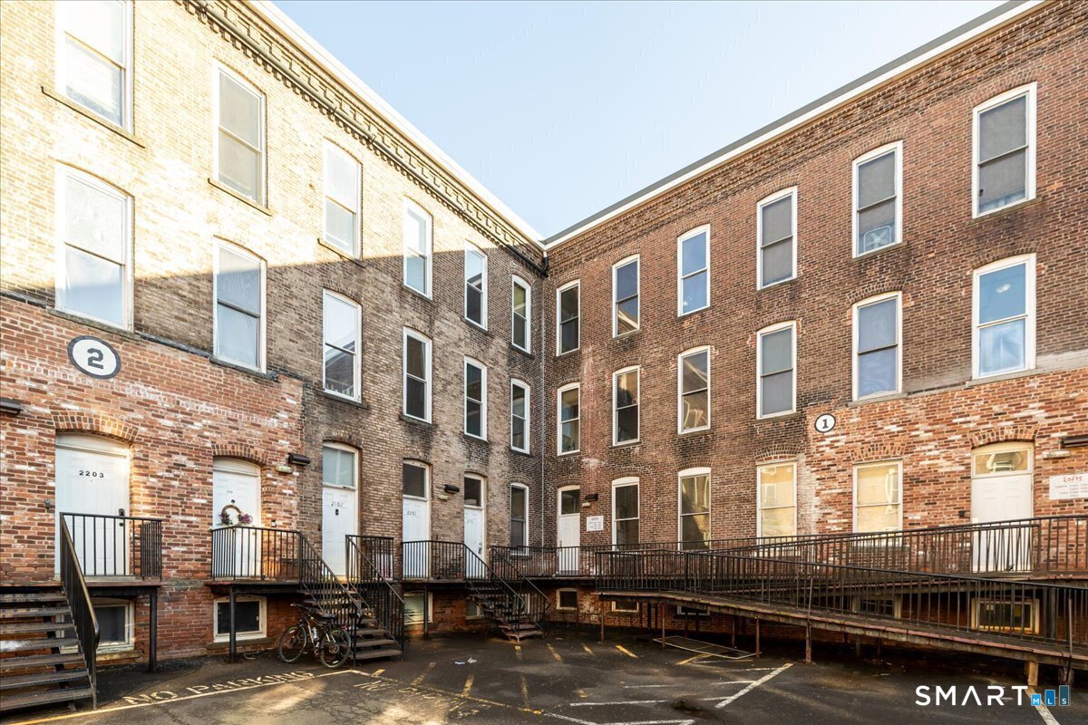 325 Lafayette Street Unit: 1302