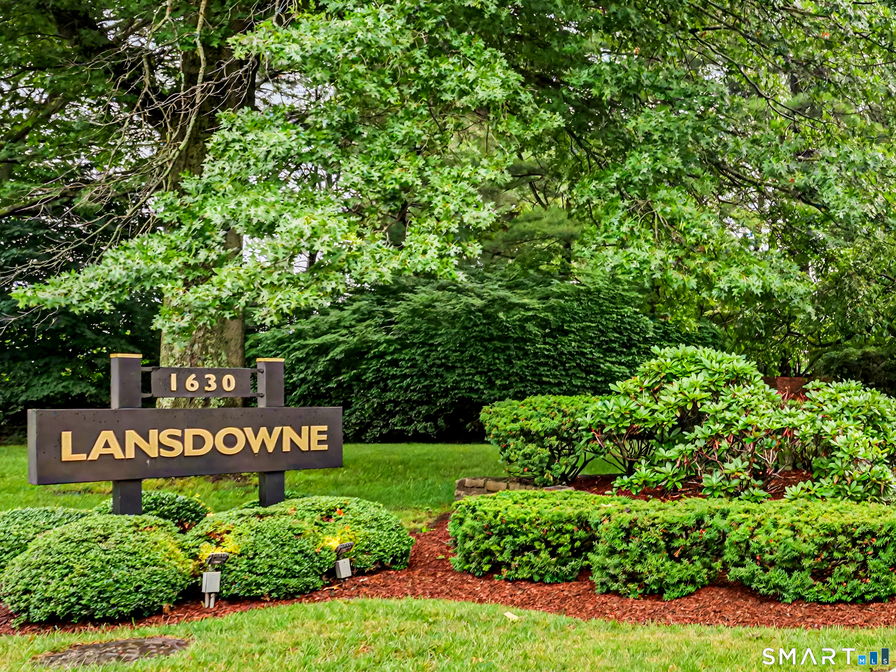 321 Lansdowne