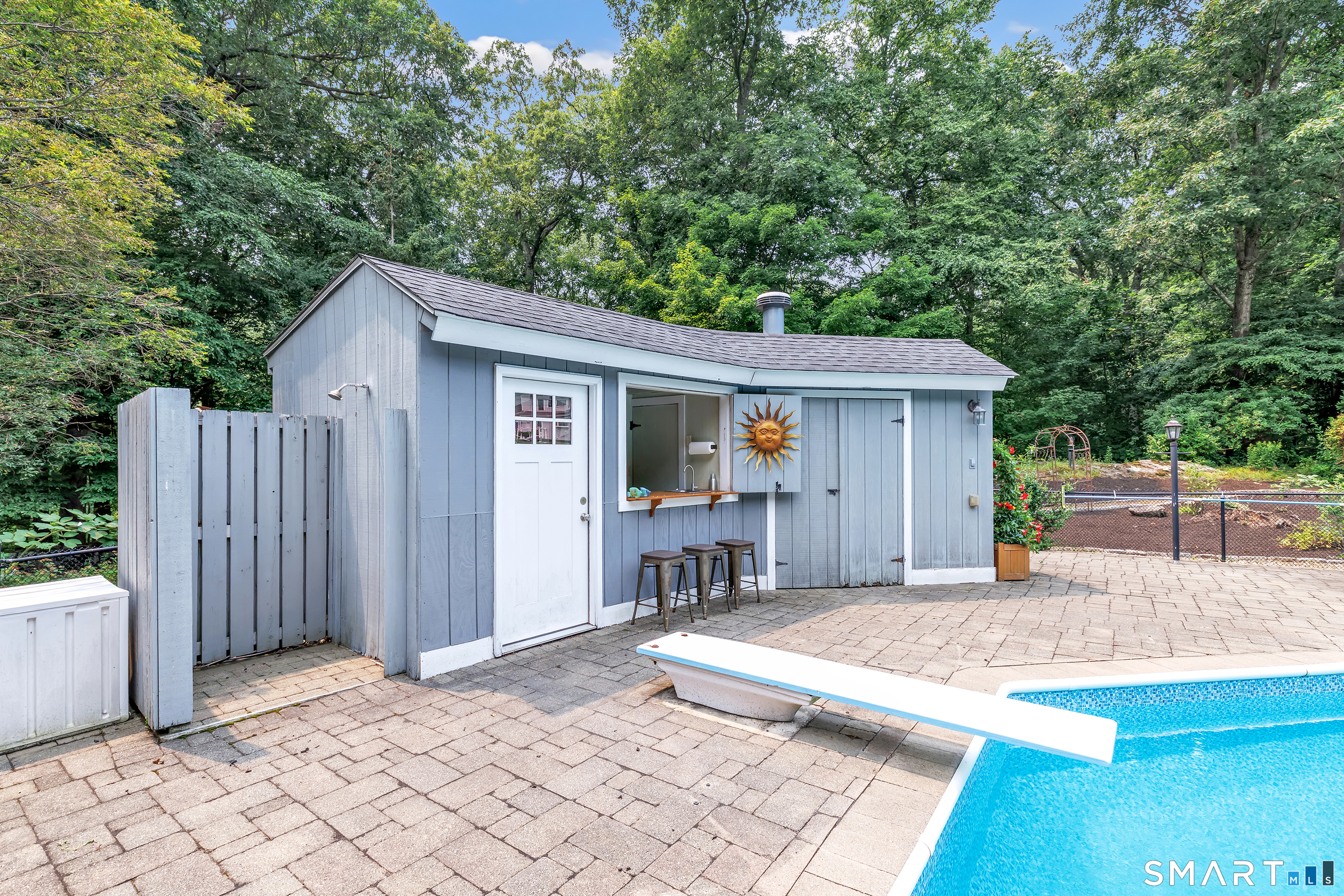 17 Plumtrees Road