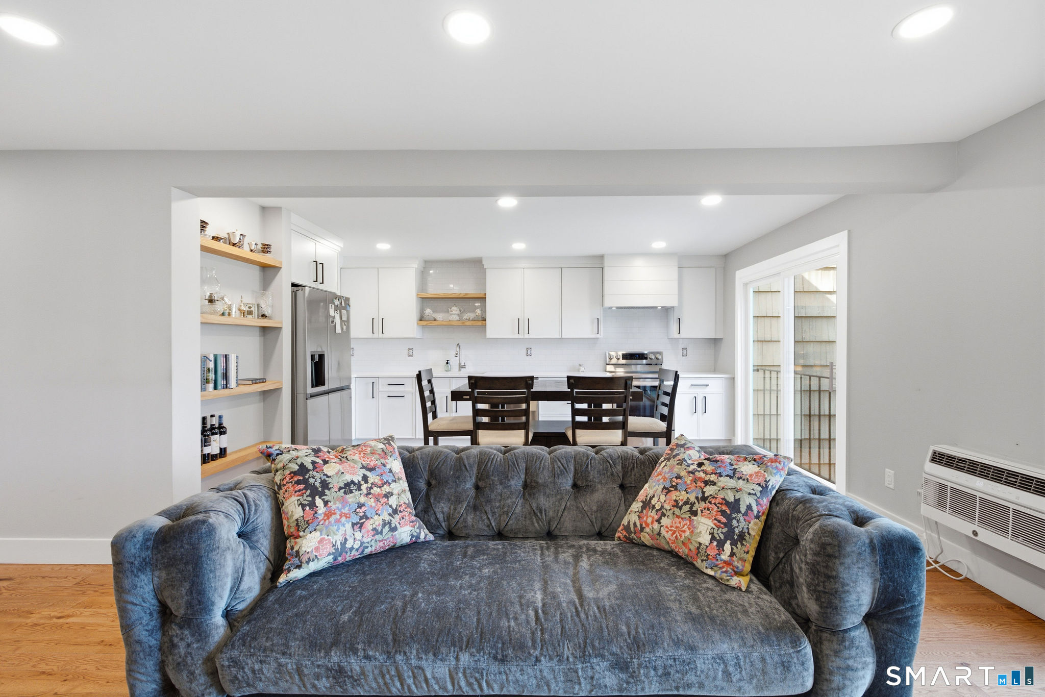 201 Highview Avenue Unit: D2