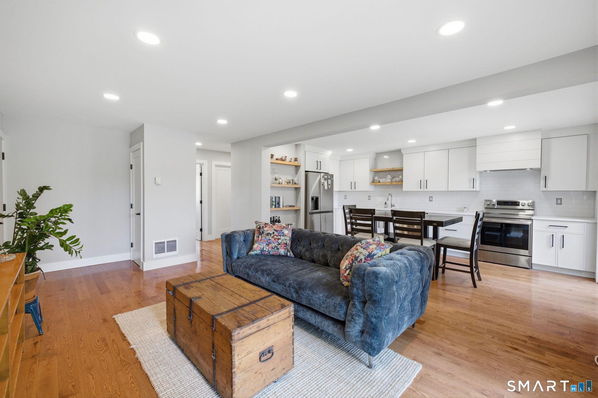 201 Highview Avenue Unit: D2