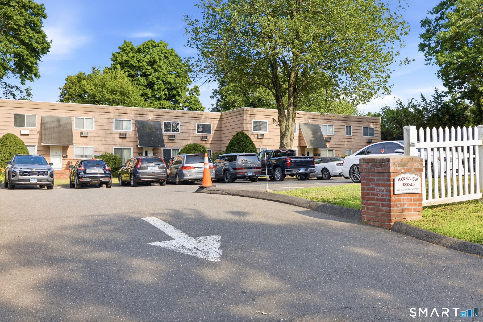 201 Highview Avenue Unit: D2